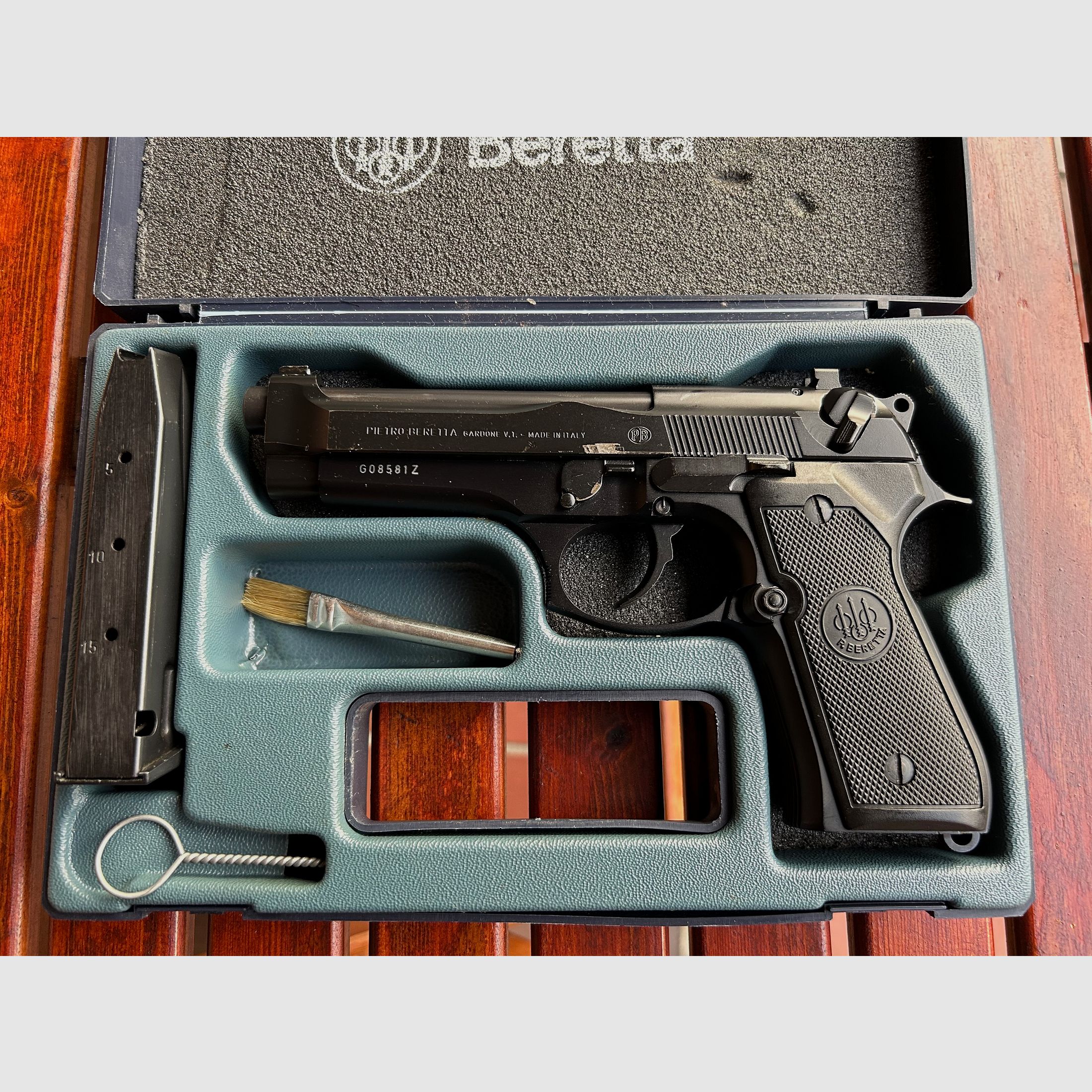 Pistolet Beretta 92 FS Brigardier