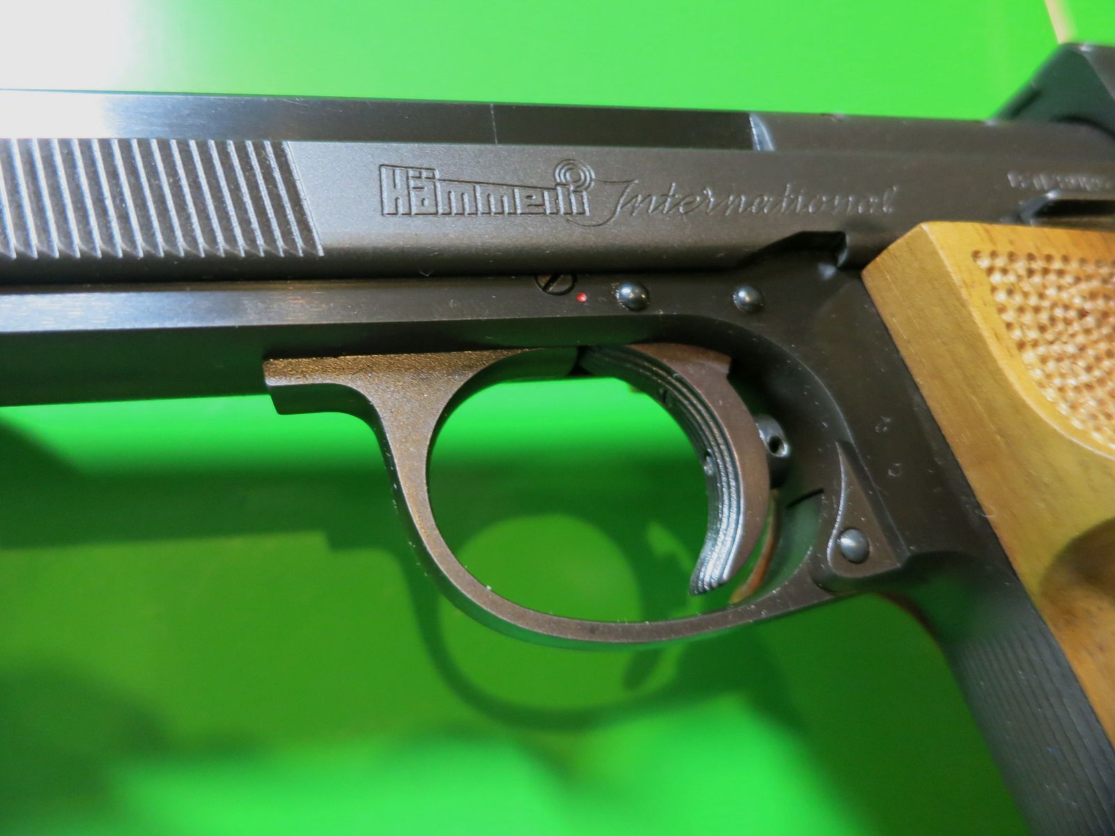 Hämmerli International 208, beste schweizer Ziel- Sportpistole, .22lr +Laufgewicht +Sportgriff       #72-