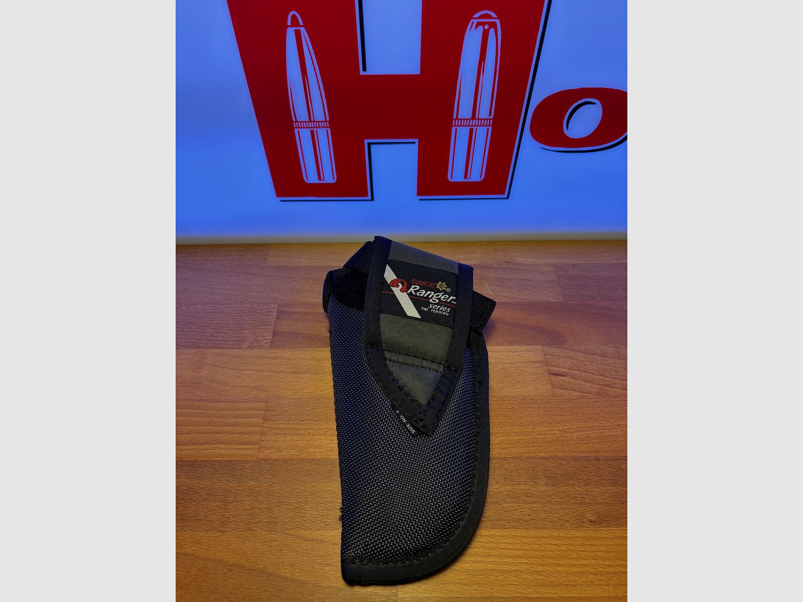 Holster von Bianchi für 4" Revolver verschiedener Hersteller