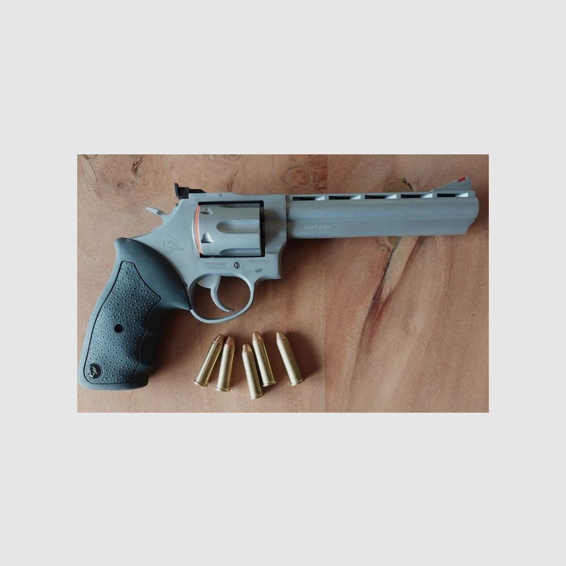 Revolver TAURUS 689 Cal: 357 Mag.