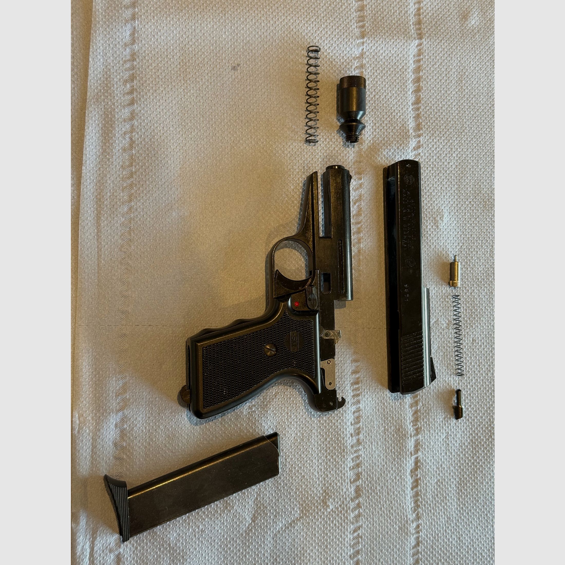 SM Rhöner SM 80 – Klassische Schreckschusspistole im Kaliber 8mm P.A.K. (PTB 267, Beschuss KC 1992)