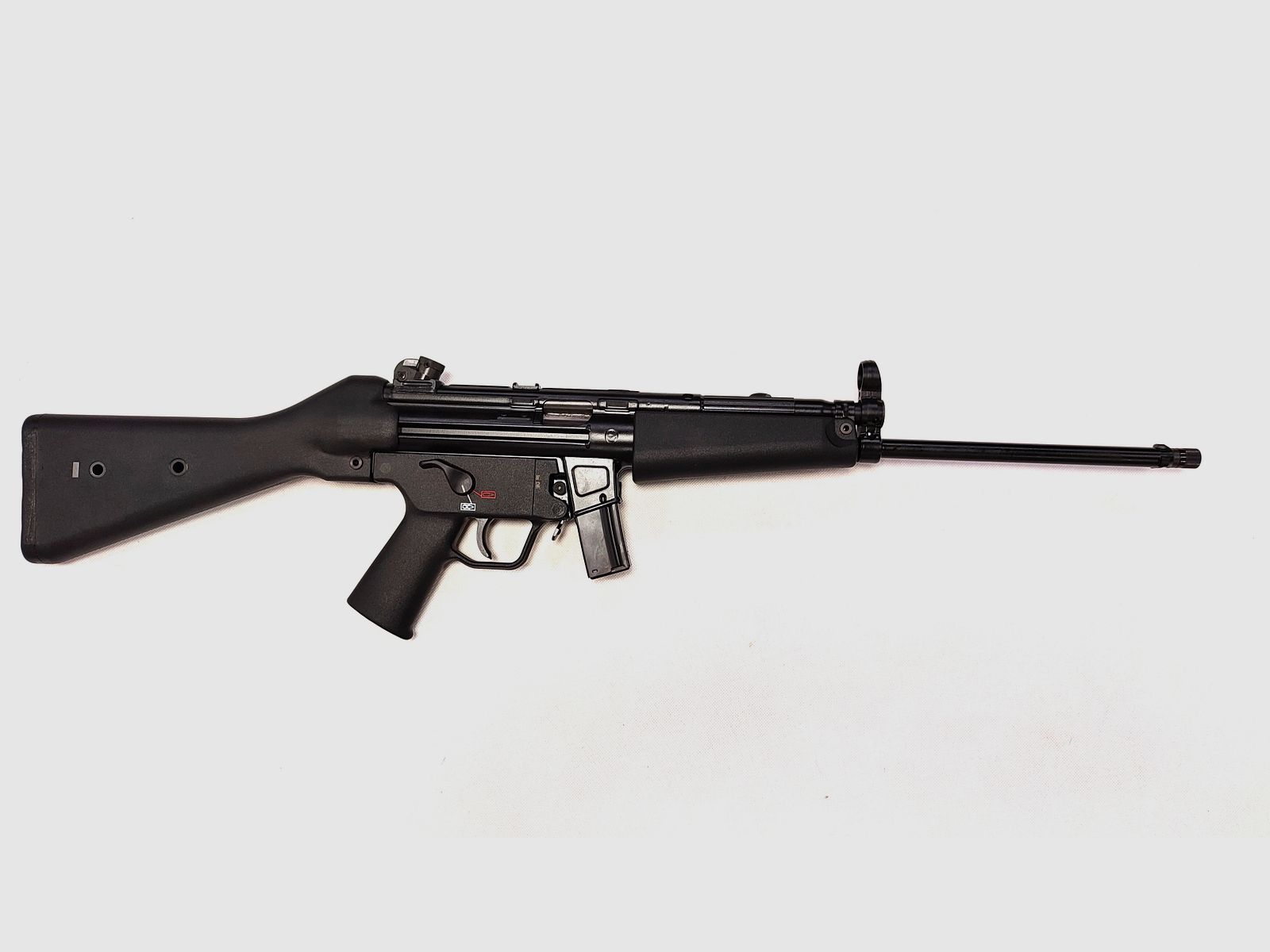 Pistolet Heckler Koch SP5L kal. 9x19, zdjęcie 2 z 2
