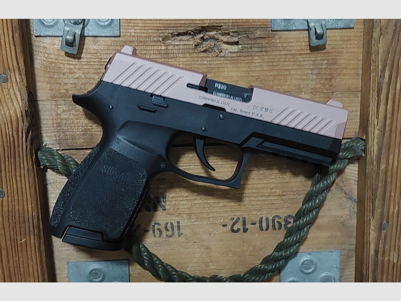 SigSauer P320 "Rosegold" 9 mm P.A.K (PTB 1038) Roségold keine Glock Walther Heckler RG