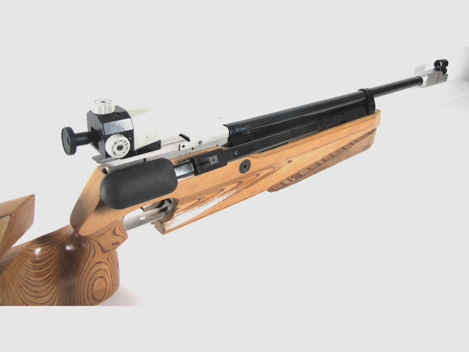 Match - Air rifle Feinwerkbau 602 (right)