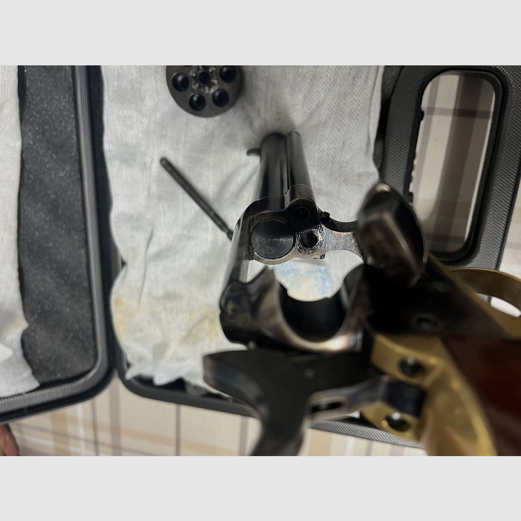 Revólver de detonación de 9 mm
