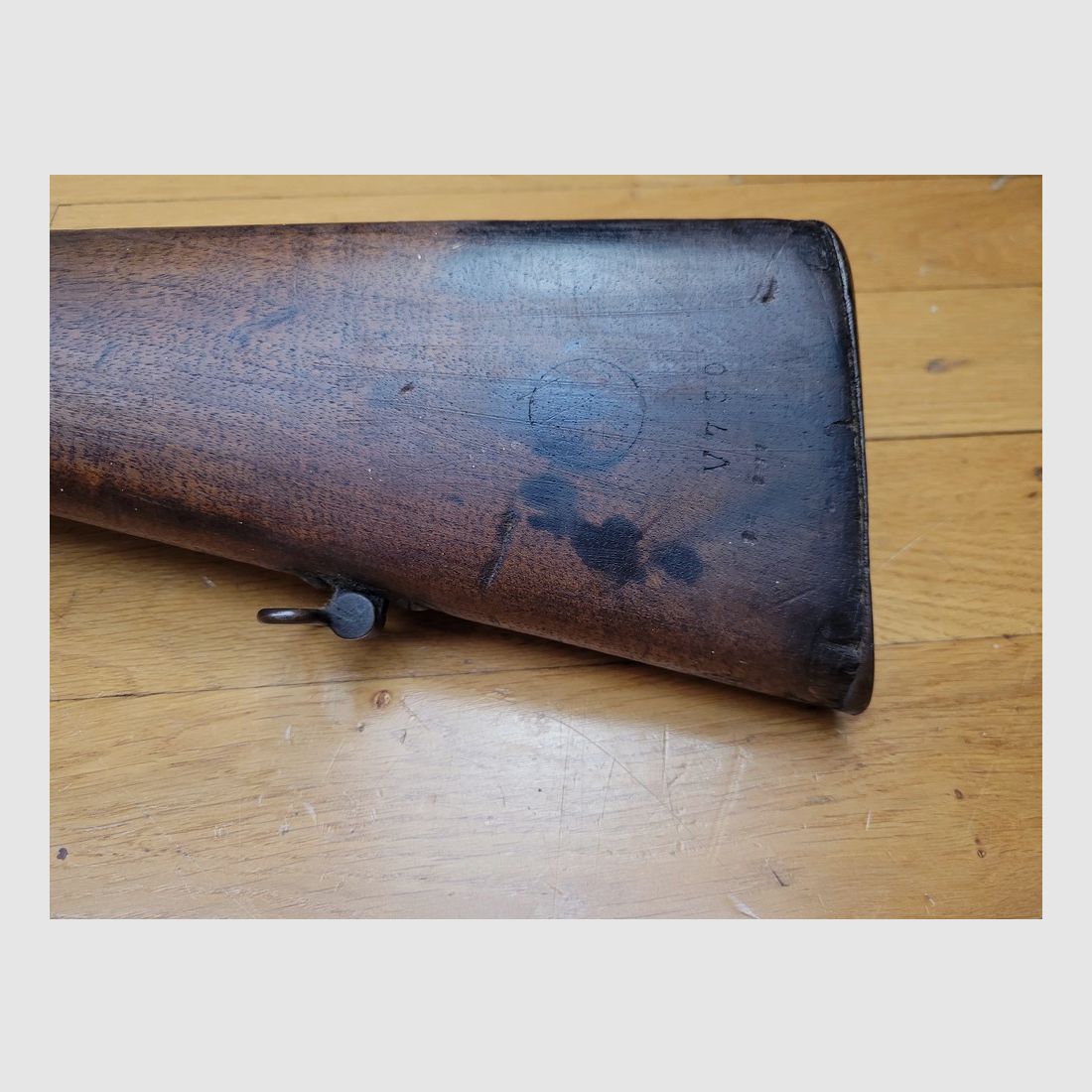 Sehr gutes Gewehr Kropatschek Modell 1886 – Herstellung OEWG in Steyr 1886 (auch!) – Kaliber Schwarzpulver Original 8×60 – 8×56 portugiesisch – Schöne Hölzer – Guter ästhetischer und mechanischer Zustand – Sehr gutes Stück in BE+ / TBE!, Bild 24 von 31