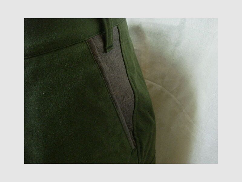 Becker Kleidung Mod. Wild mit Ledertaschen