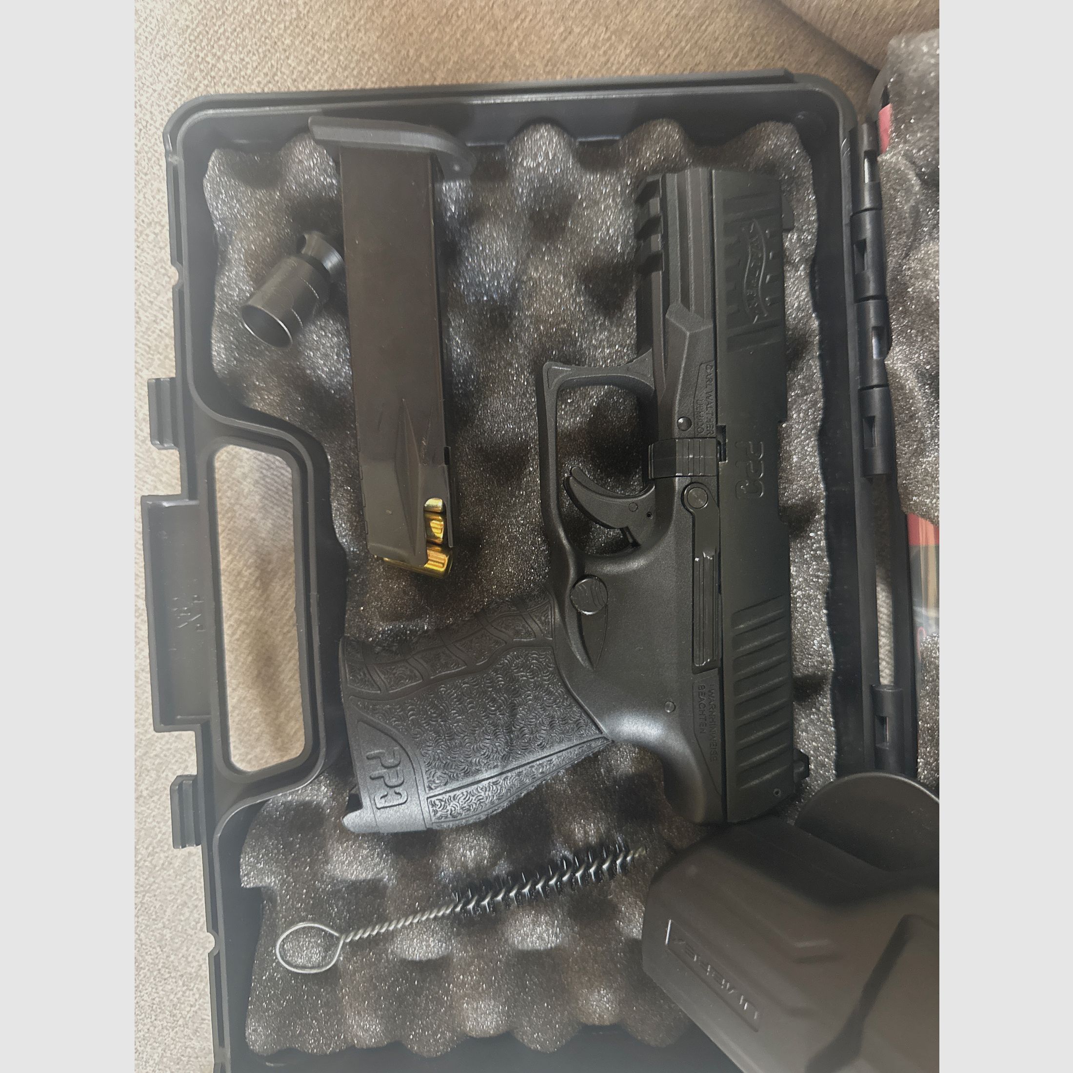 Walter PPQ con funda, como nuevo