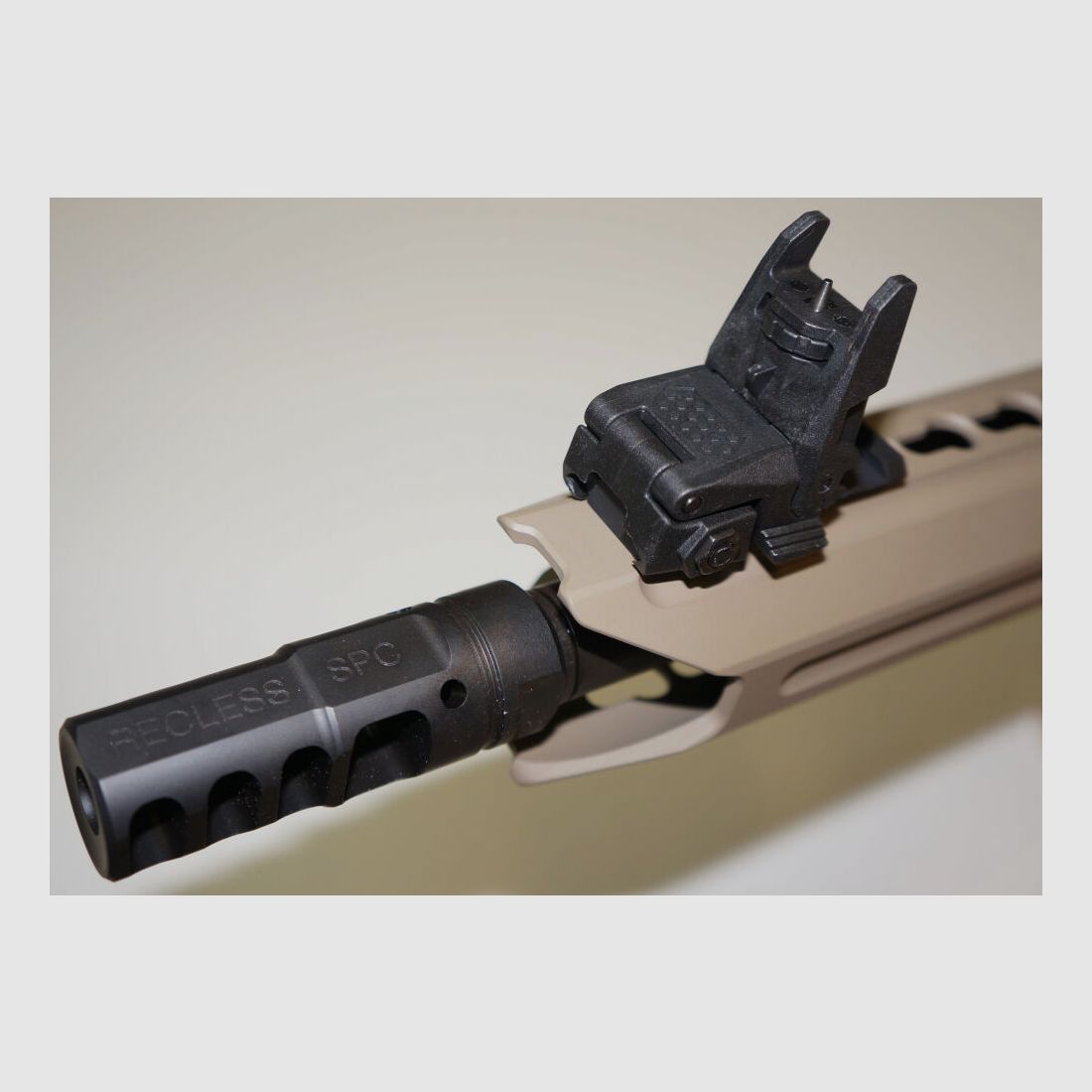 GWMH Selbstladebüchse GWMH SPC-SPORTER A4 10" (SWISS PISTOL CARBINE) FDE Kal.9x19 AR15 Glock Magazin