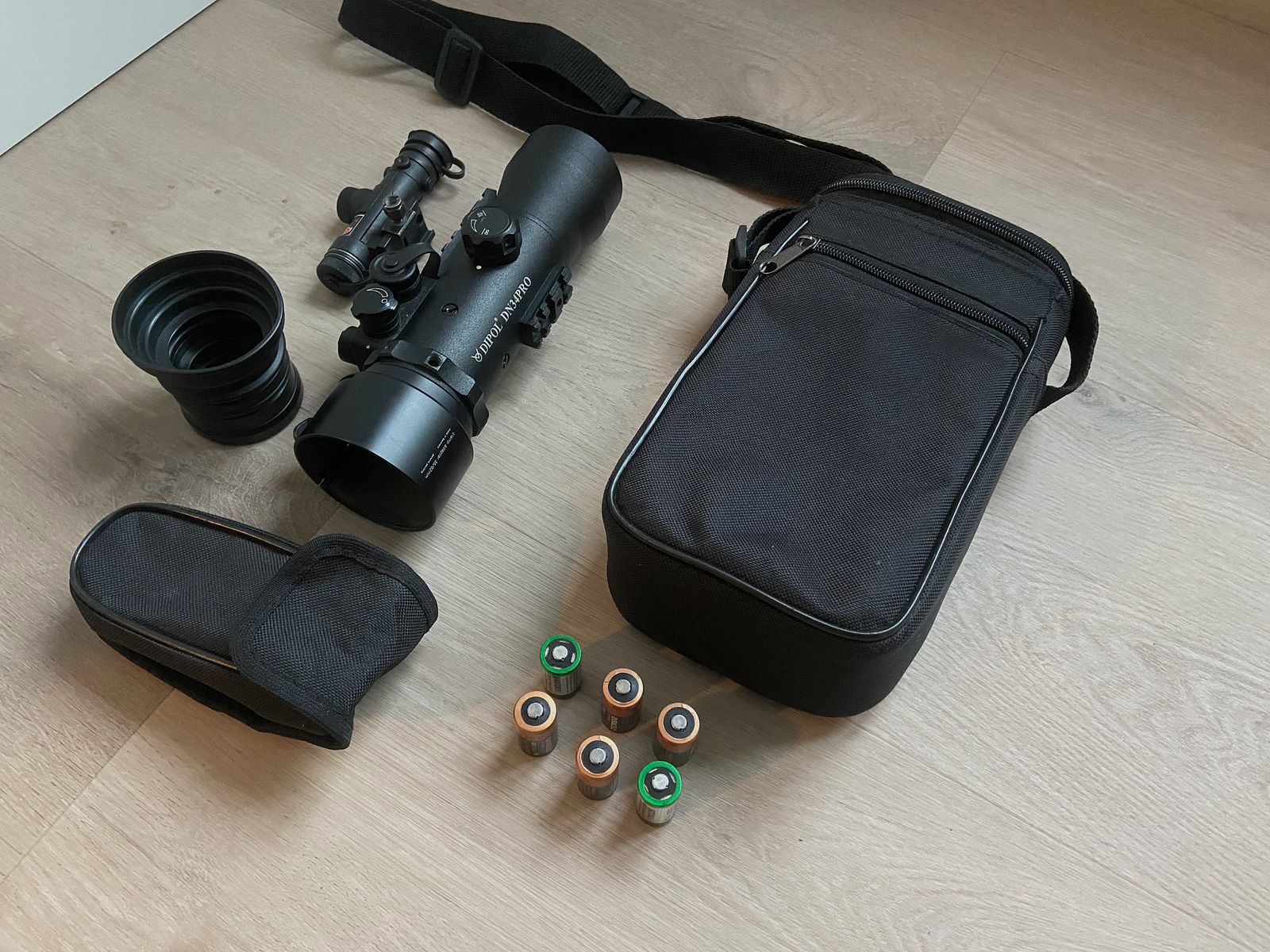 Dipol DN34 Pro z lampą podczerwieni (laser IR)