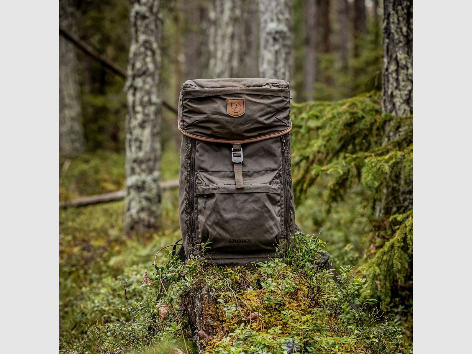 FJÄLLRÄVEN Singi Stubben Sitzrucksack Dark Olive