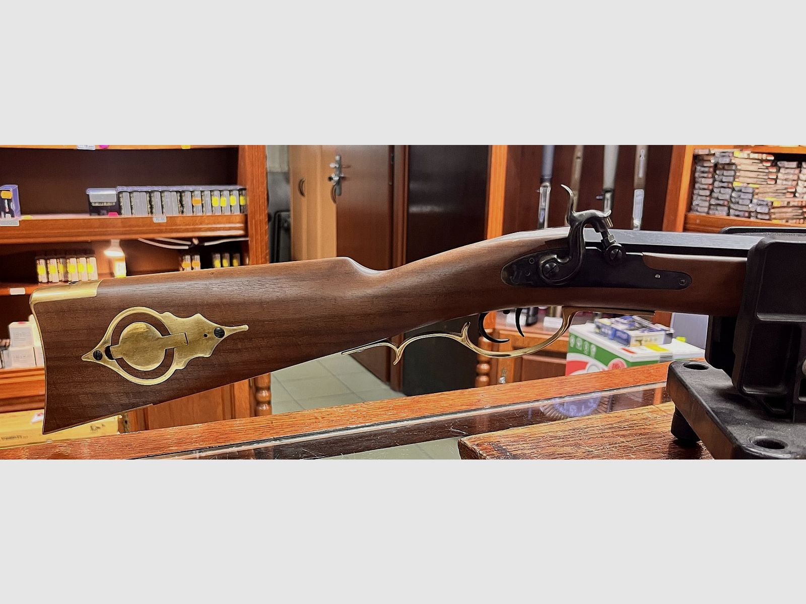 Pedersoli Traditional Hawken Target rifle cal. .50 S.656, image 3 of 7