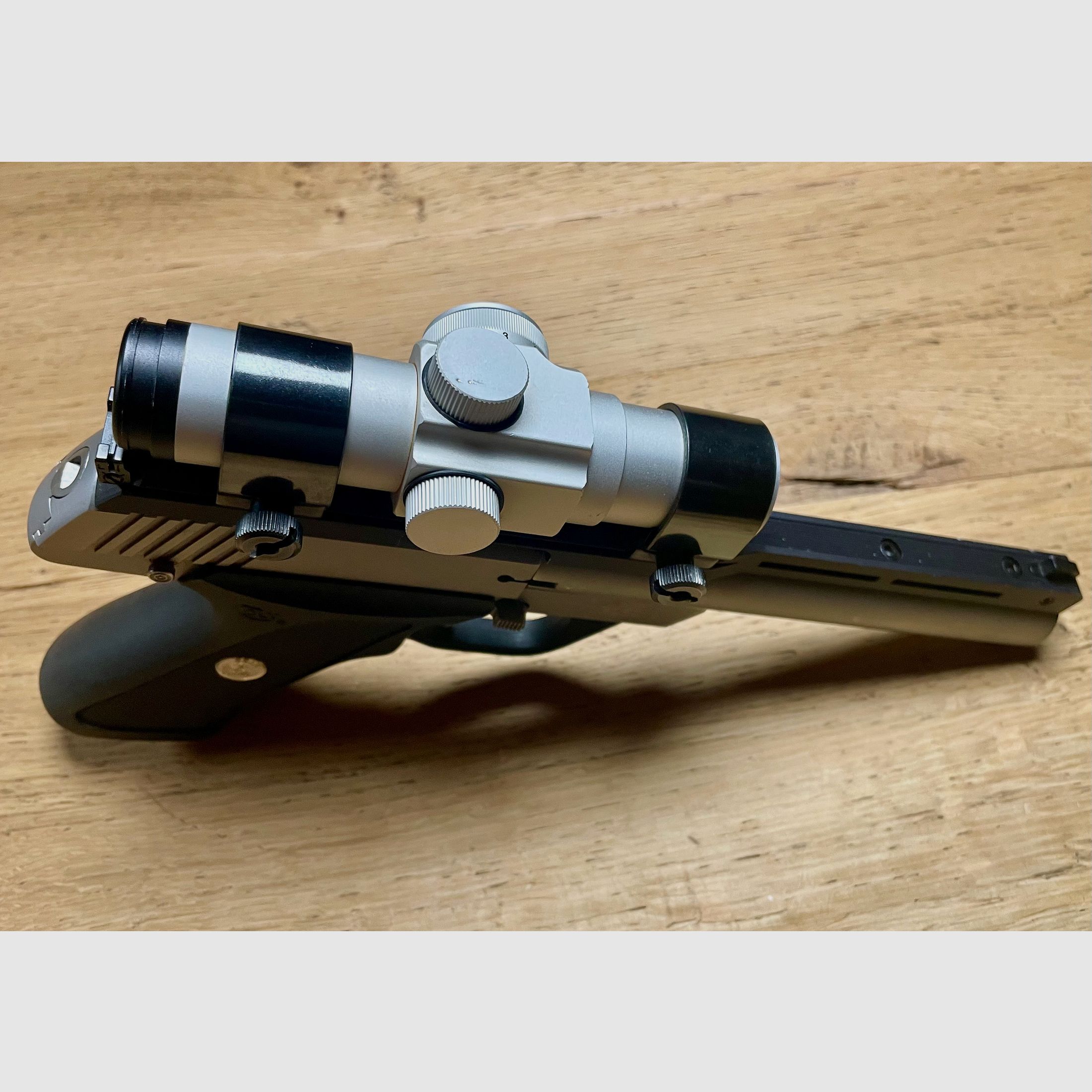 Pistole Colt Target Modell .22lr Bull Barrel mit Red Dot Ultra Dot Dist
