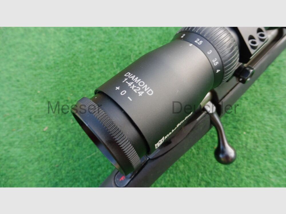 Ruger American Rifle con cannocchiale da caccia montato pronto