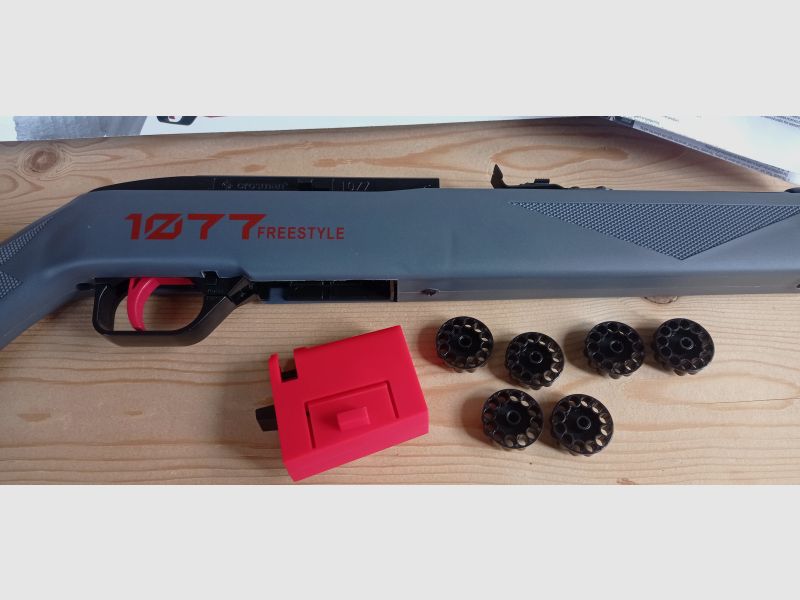 CROSMAN 1077 Freestyle halbautomatisches CO2 Luftgewehr inkl. 6 Magazine