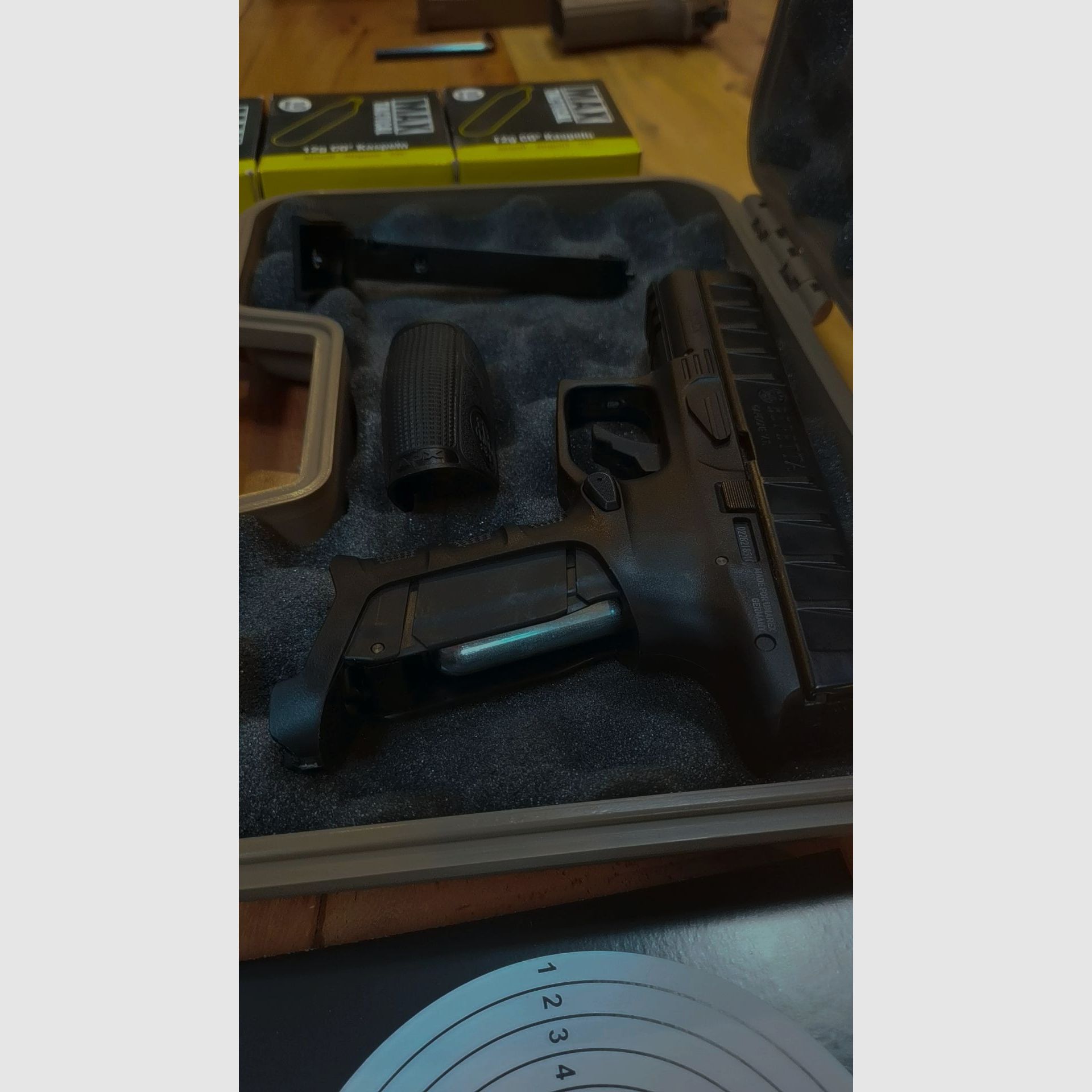 Beretta APX CO₂ Airsoft – très bon état – disponible immédiatement prix à débattre