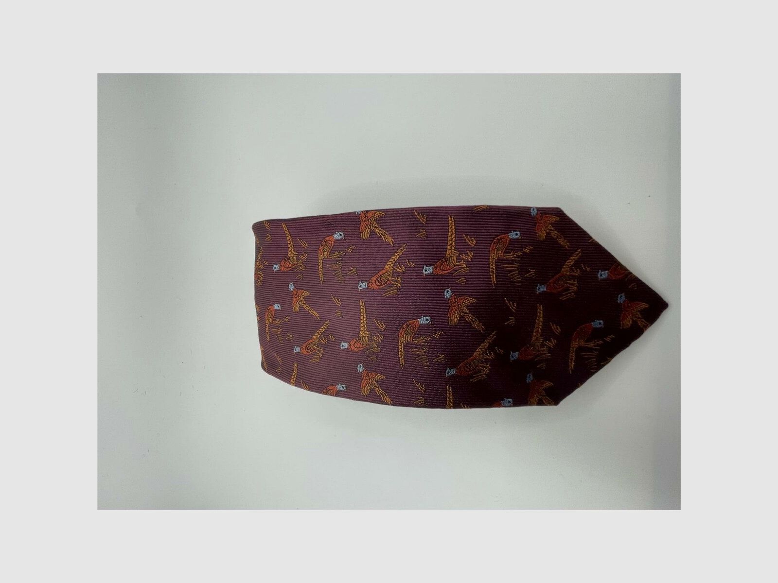 Robert Keyte tie 100% silk burgundy pheasant motif