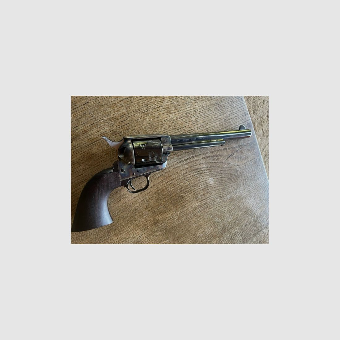 Revolver Colt Kal   .45
