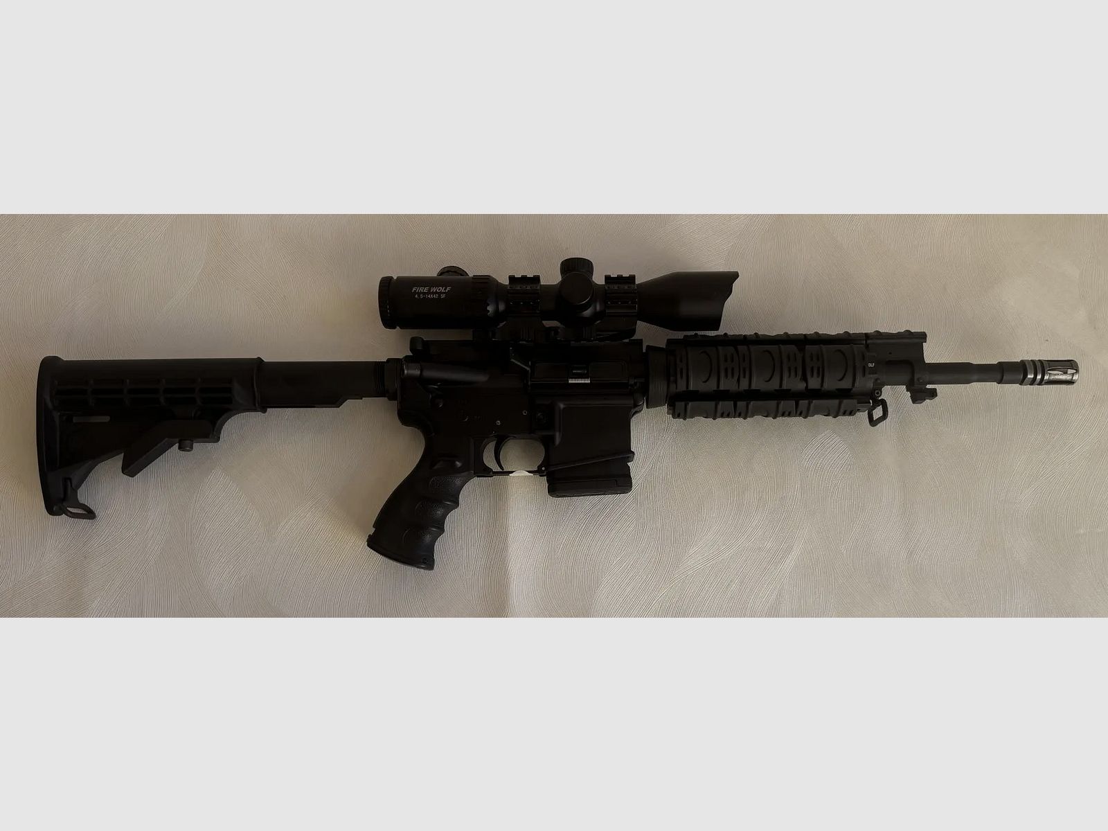 Windham Weaponry Selbstladebüchse Kal. .223 Rem. mit Zielfernrohr Fire Wolf 4,5–14×42 SF