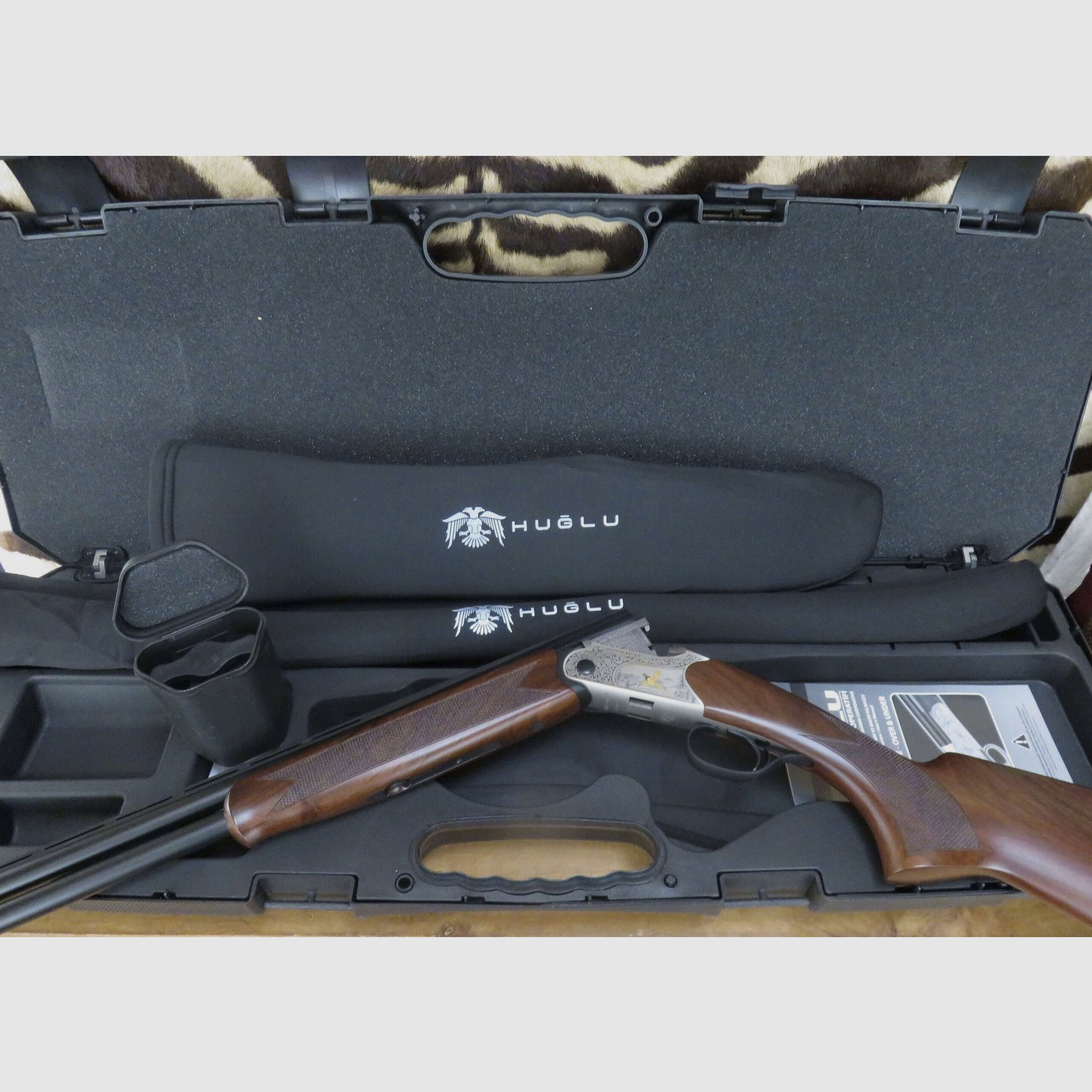 HUGLU Eagle Gravé Ergal Flinte Kal. 28/76 Läufe 71 cm 5 Chokes – Waffenkoffer, Bild 12 von 12
