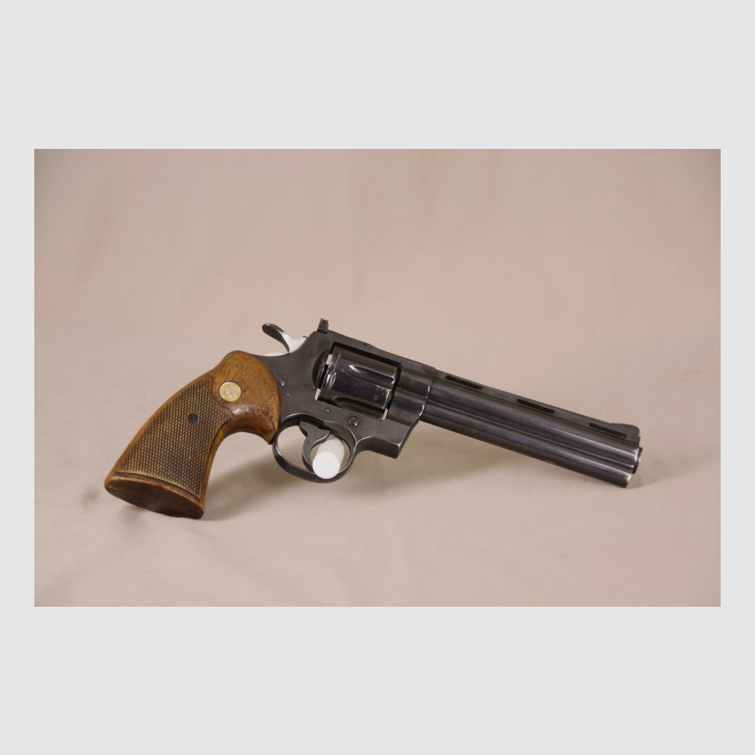 Colt	 Python  // Beschuss in 1966!!