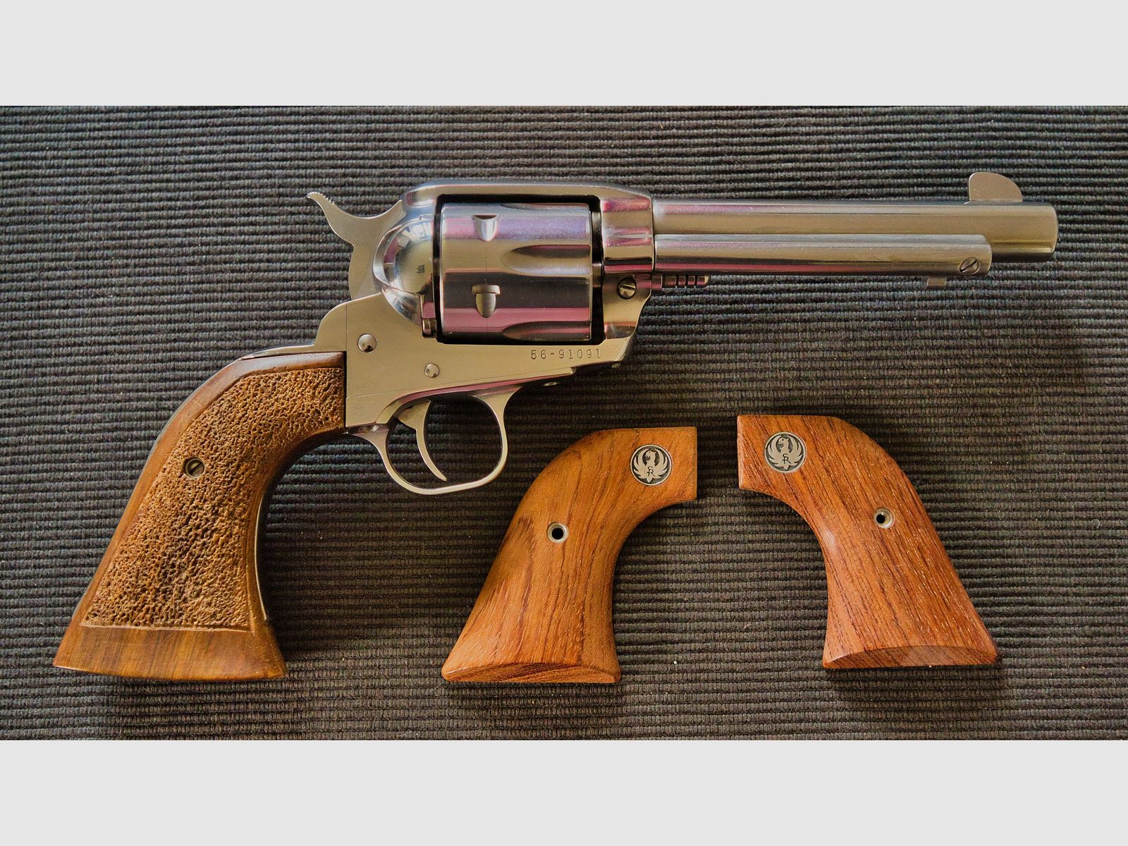 Ruger Vaquero Stainless .44 Mag. in Showroom Condition
