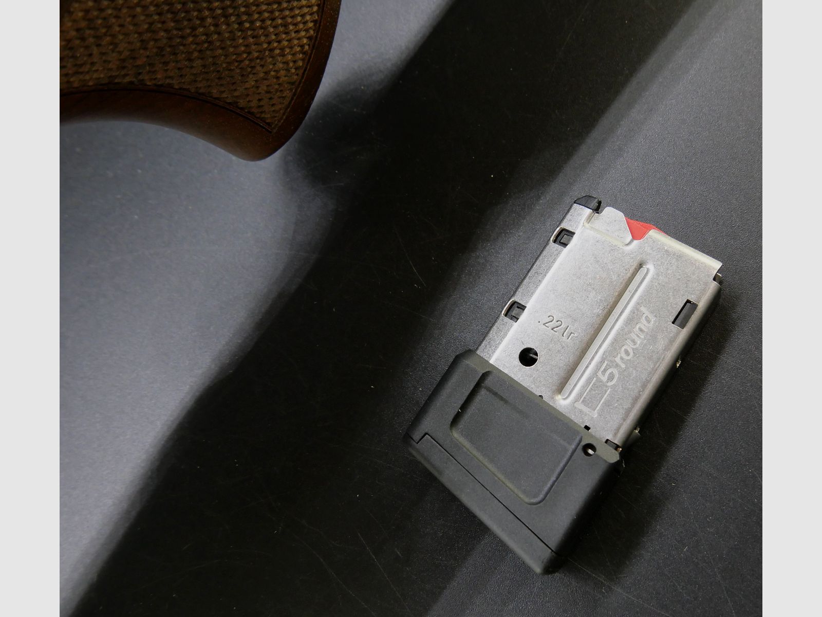 J.G. Anschütz 1761 D HB G-20 Nuss Classic Schaft .22 lr 457 mm LL KK-repetitiegeweer