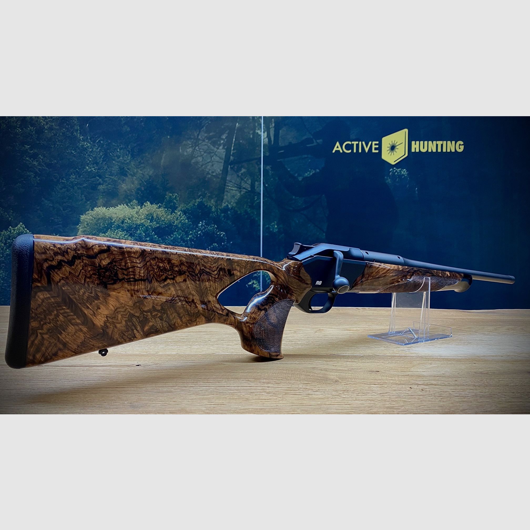 Blaser R8 Success / Holzklasse 10 / Kaliber u. Lauflänge nach Wahl / absolute TRAUMWAFFE