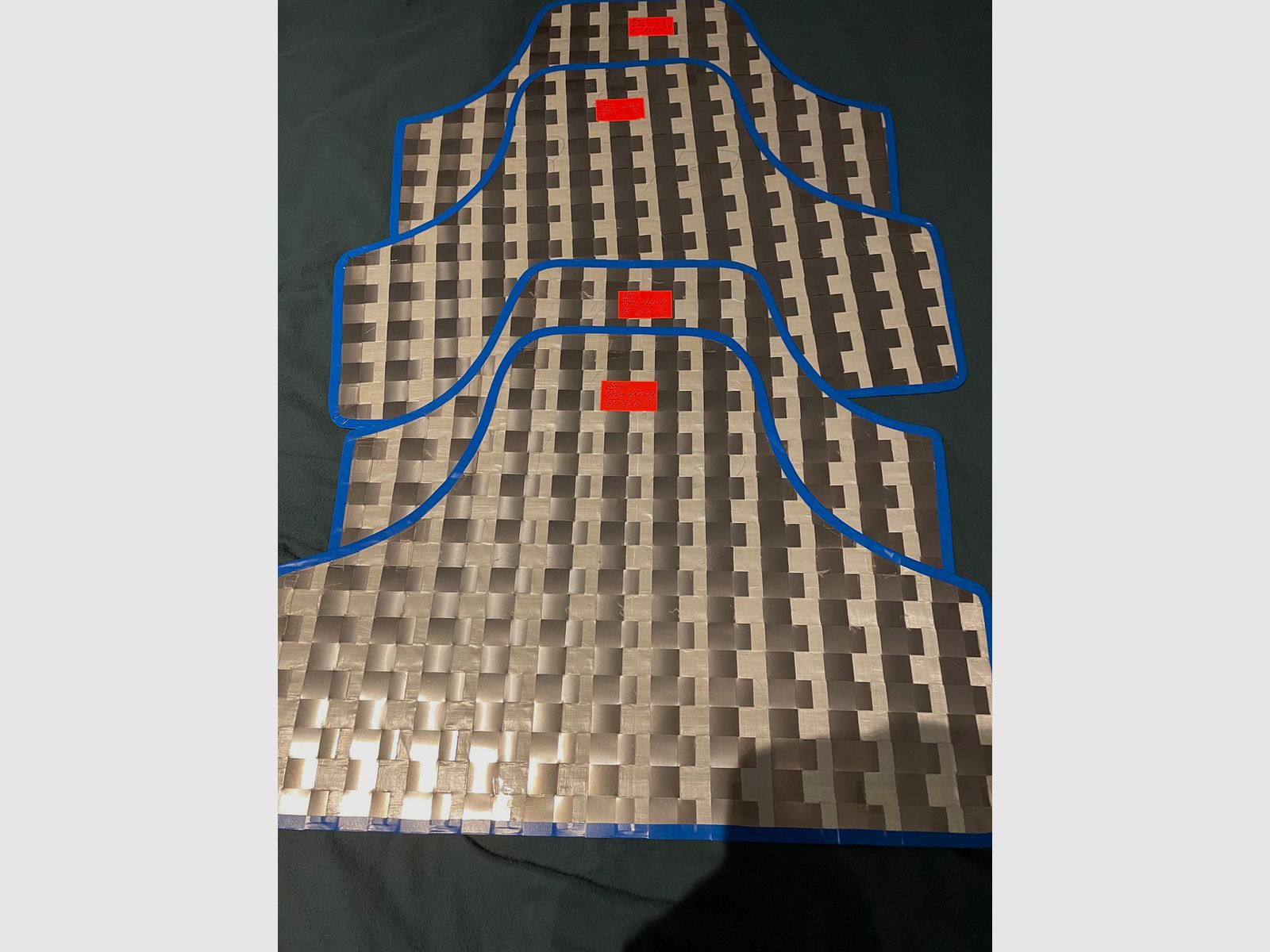 Plaques de protection contre les coups de couteau en titane pour gilets pare-balles – 2 sets disponibles, image 1 sur 3