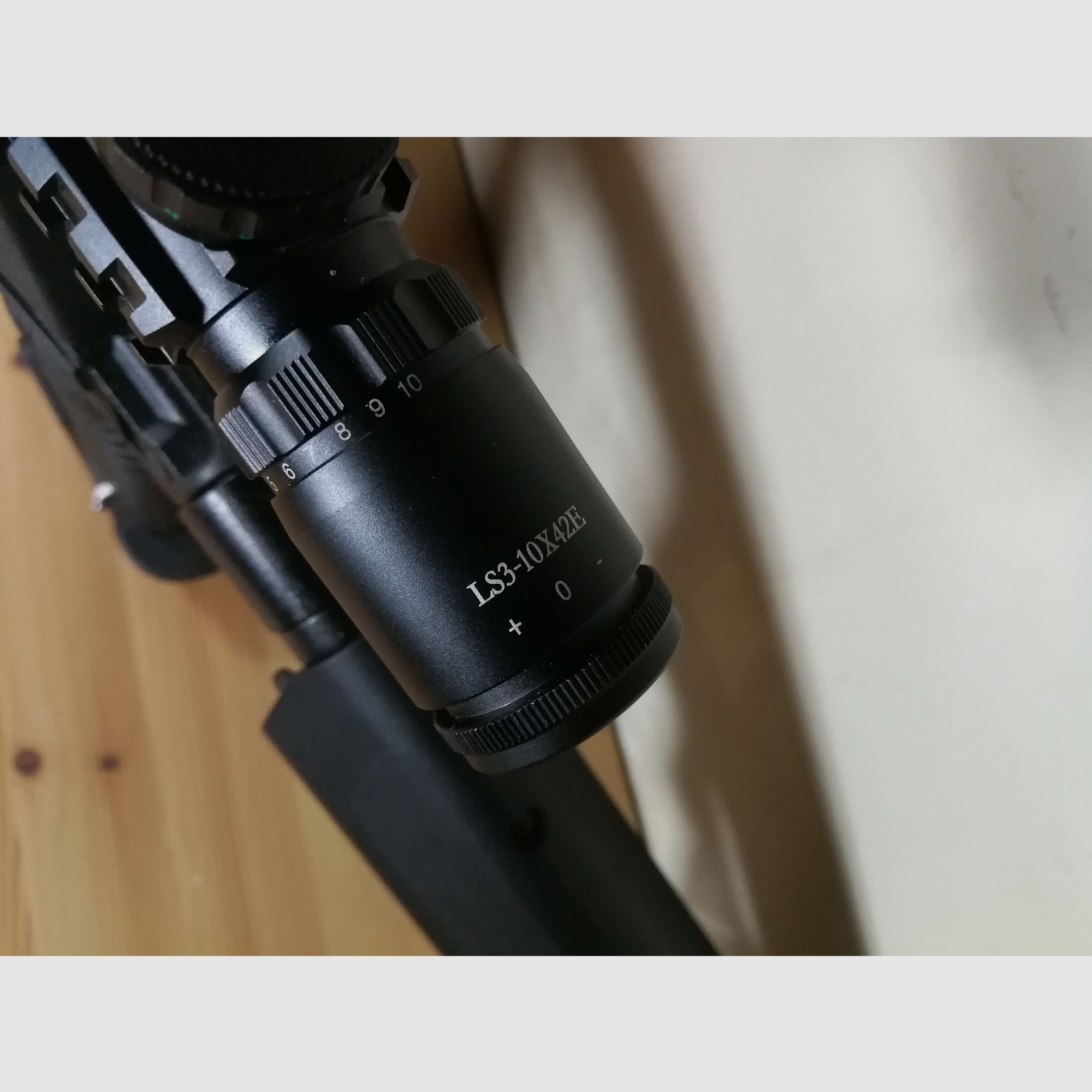 ADDER COBRA SYSTEM 130 LBS + 7 SCHUSS POLYMER MAGAZIN + 7 SCHUSS METALL MAGAZIN + OPTIK 3-10x42 Gr/Ro Bel & BERETTA 4x32 + METALL STANDBEIN