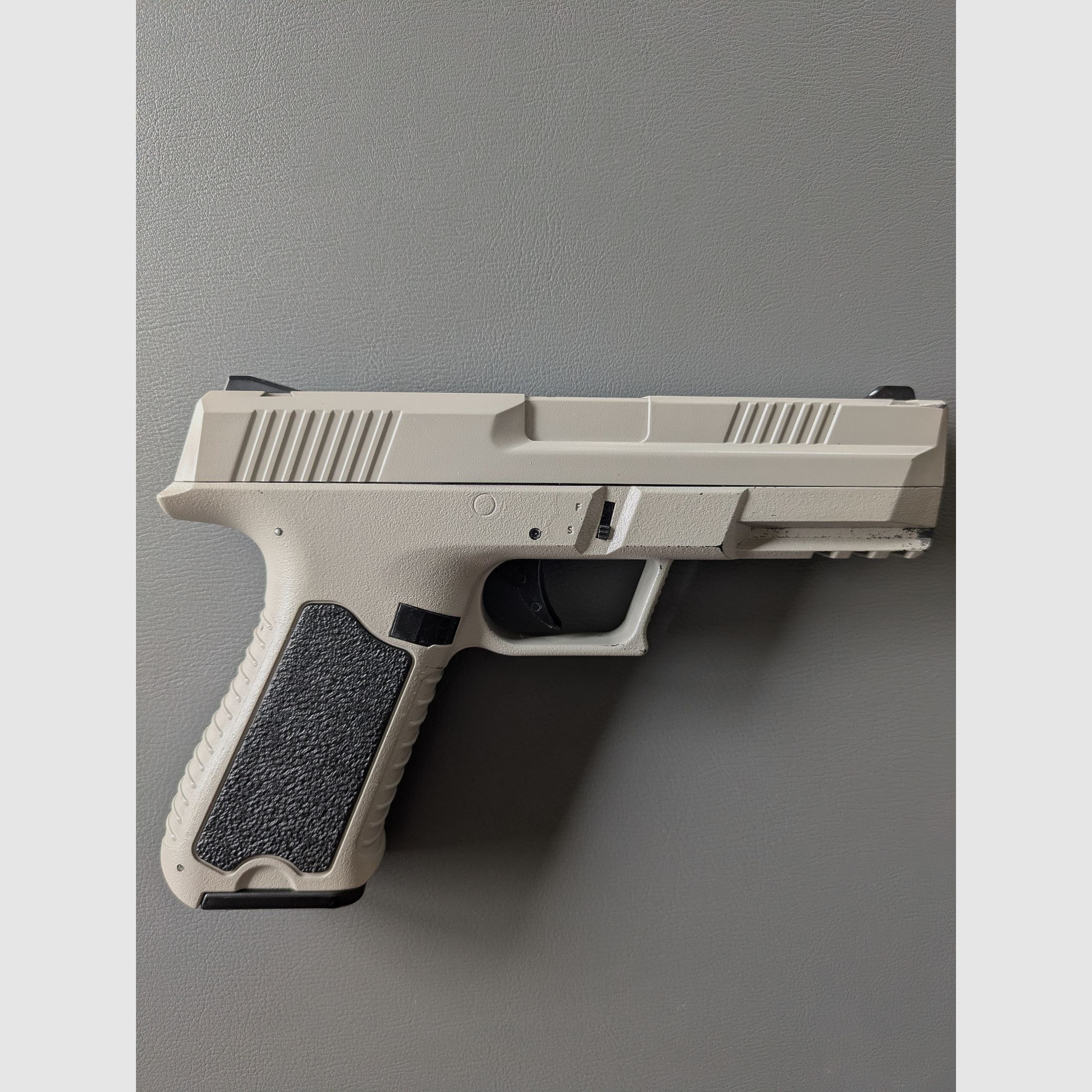Cyma cm127 6mm Airsoft pistool met accessoires