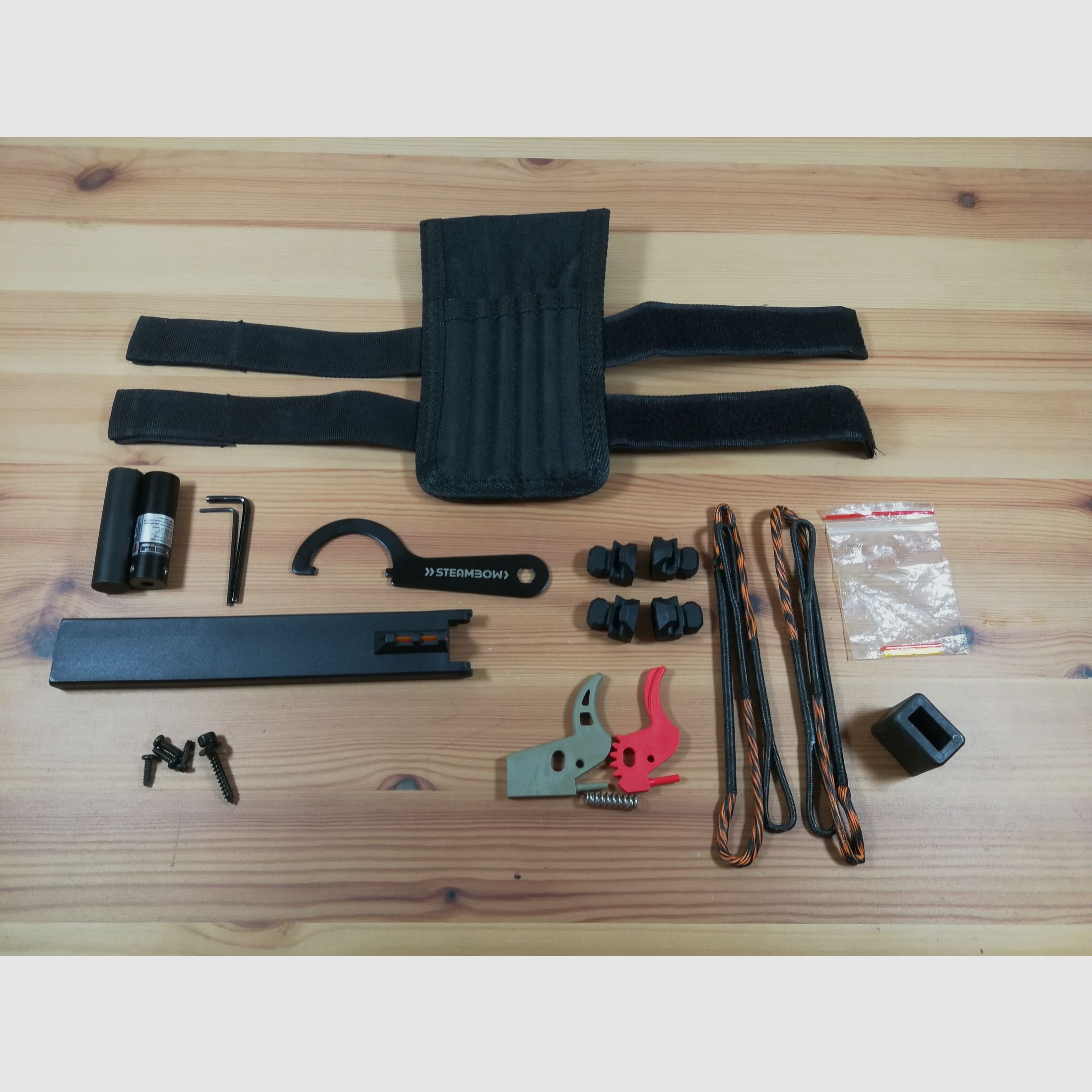 STEAMBOW AR-6 STINGER 2 MIT VIEL ZUBEHÖR, RED DOT,  SAND COLOR KIT, ZWEIBEIN, KLAPPSCHAFT.