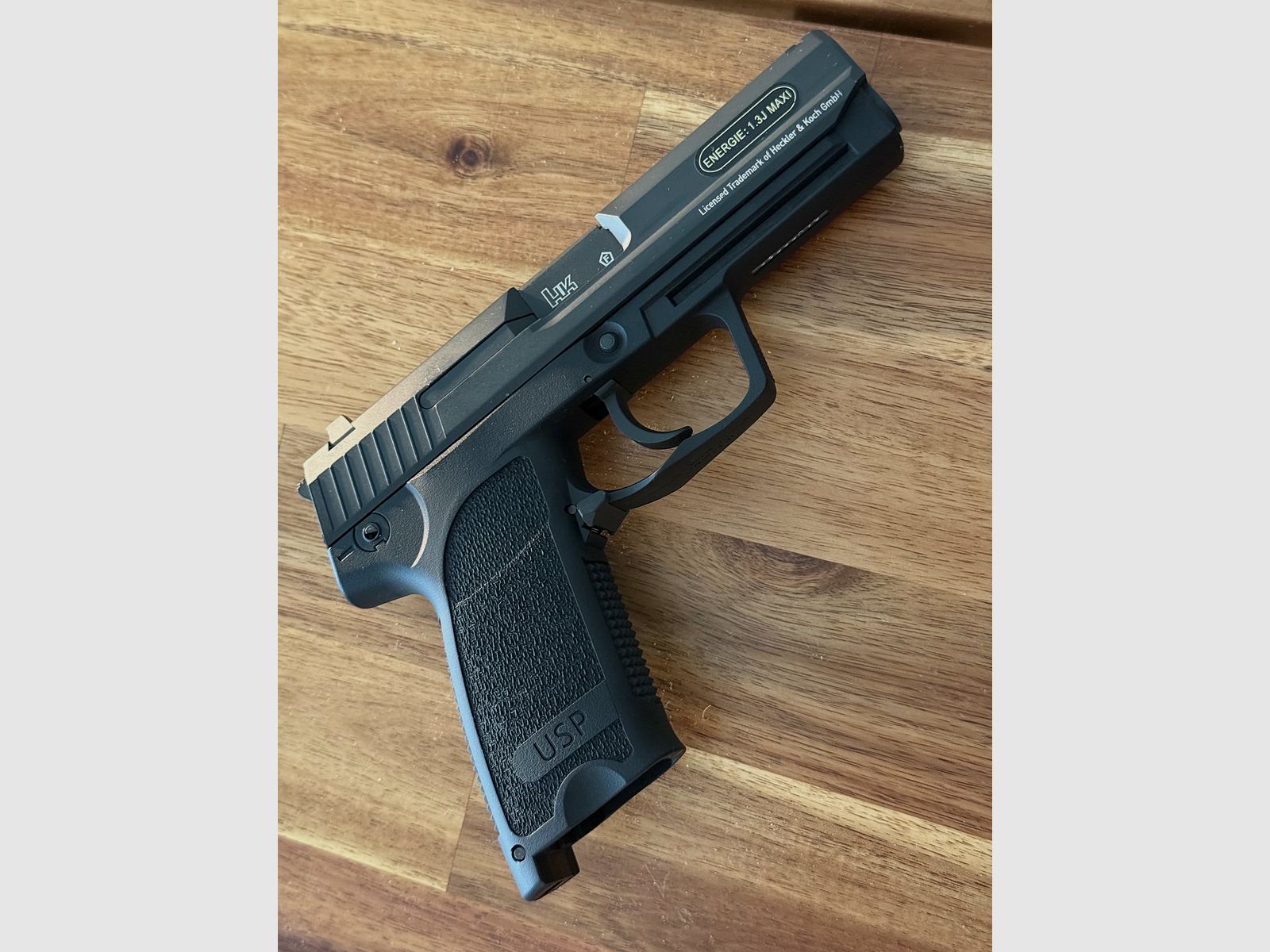 H&K USP Pistolet Airsoft 6 mm BB – État neuf avec un large éventail d'accessoires