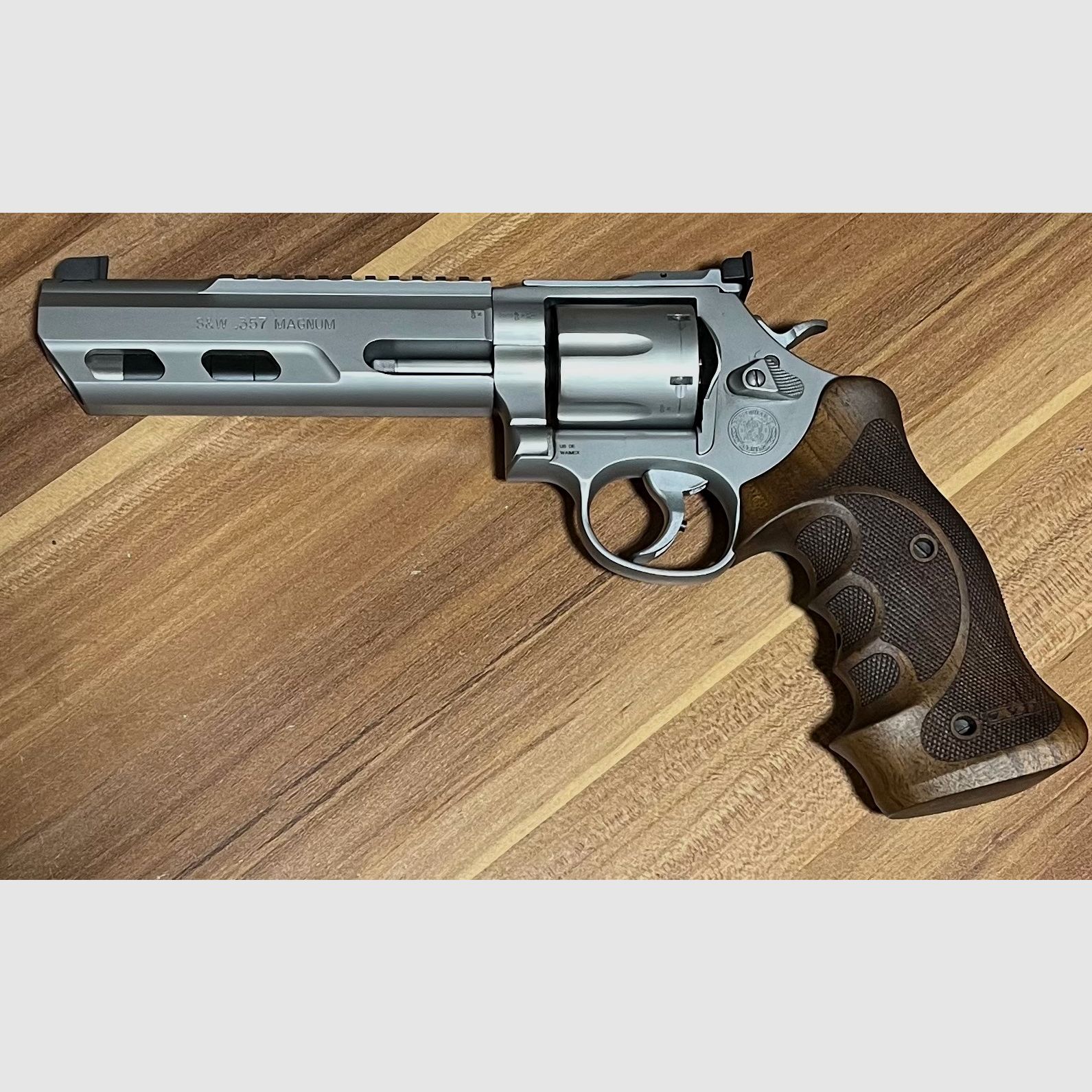 S&W 686 Competitor .357 Magnum Nill Master 2 Griffe