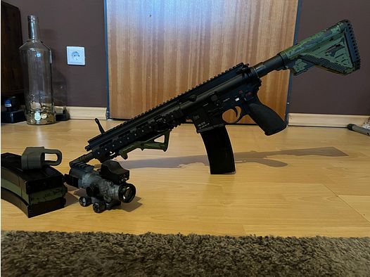 VFC HK416 A5 GBB mit 4 Magazinen und Zubehör 