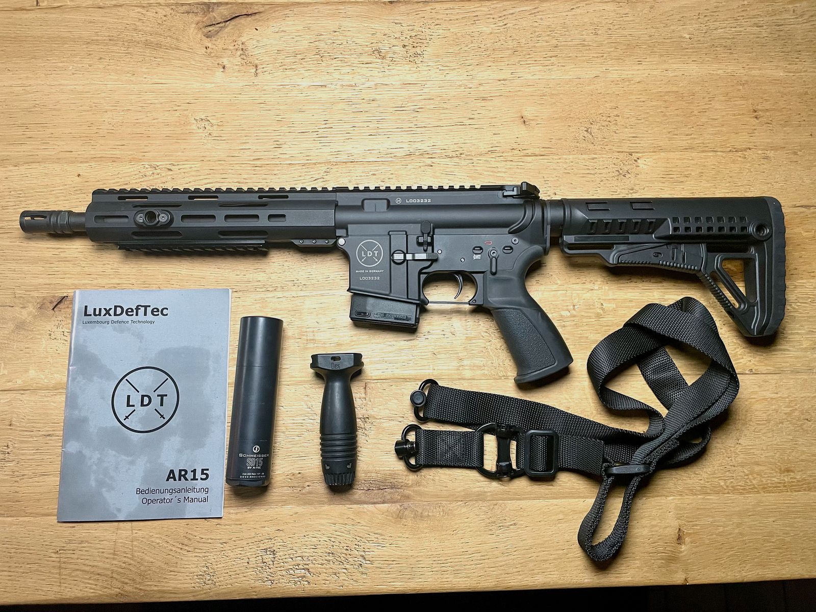 LuxDefTec LDT AR15 L4S .223Rem in 10,5" - jagdlich inkl. Schmeisser Schalldämpfer SD15 und Zubehör