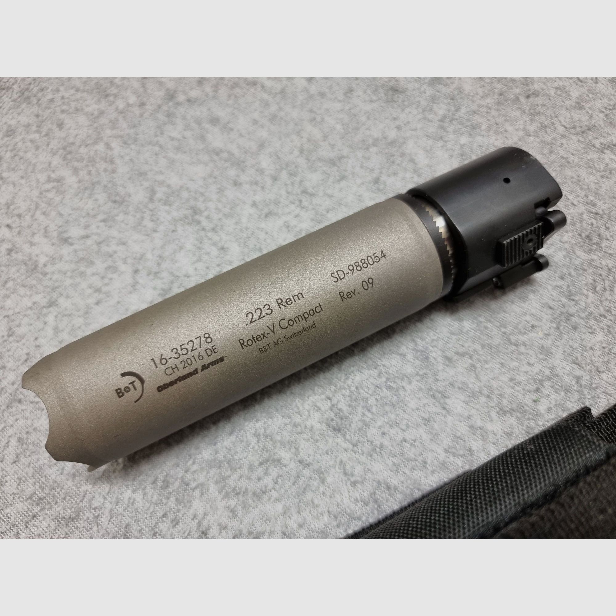 Springfield Hellion (HS VHS-2) - .223 Remington - mit einzigartigem Zubehör - optional B&T Rotex Schalldämpfer 