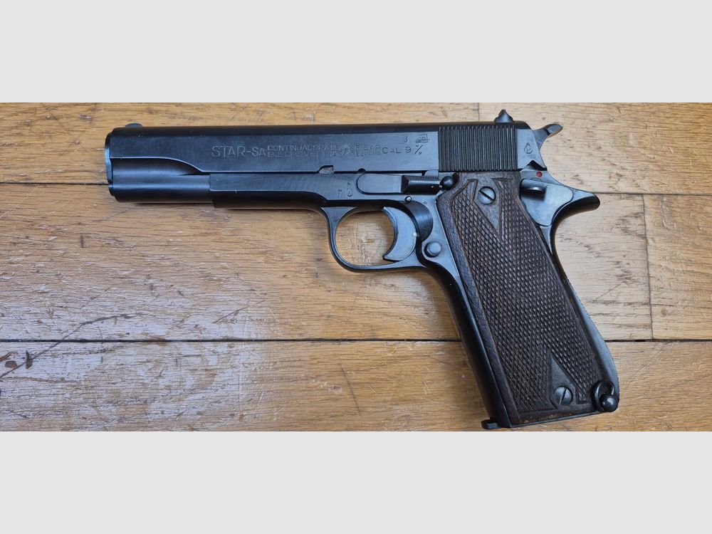 Très beau Pistolet Star B – Le plus réussi des clones du 1911 – Cal. 9 x19 – Arme adoptée par la Wehrmacht – Très belle fabrication de Eibar de 1943 – Arme militaire – État mécanique et esthétique plus que très beau – TBE++/TBE+++, image 2 sur 24