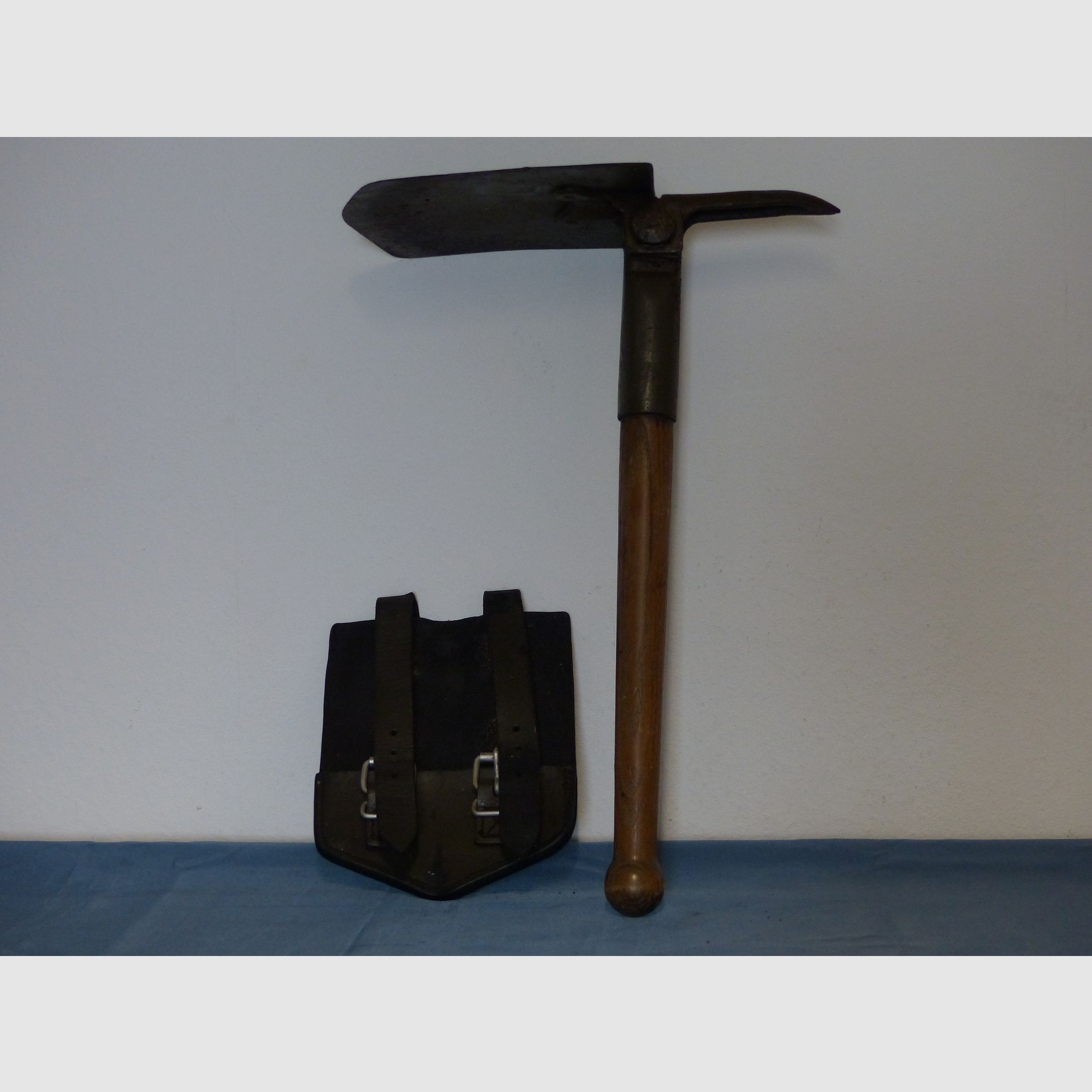 Bundeswehr ABC protection equipment transport bag, gas mask 2 filters and accessories BW 70s