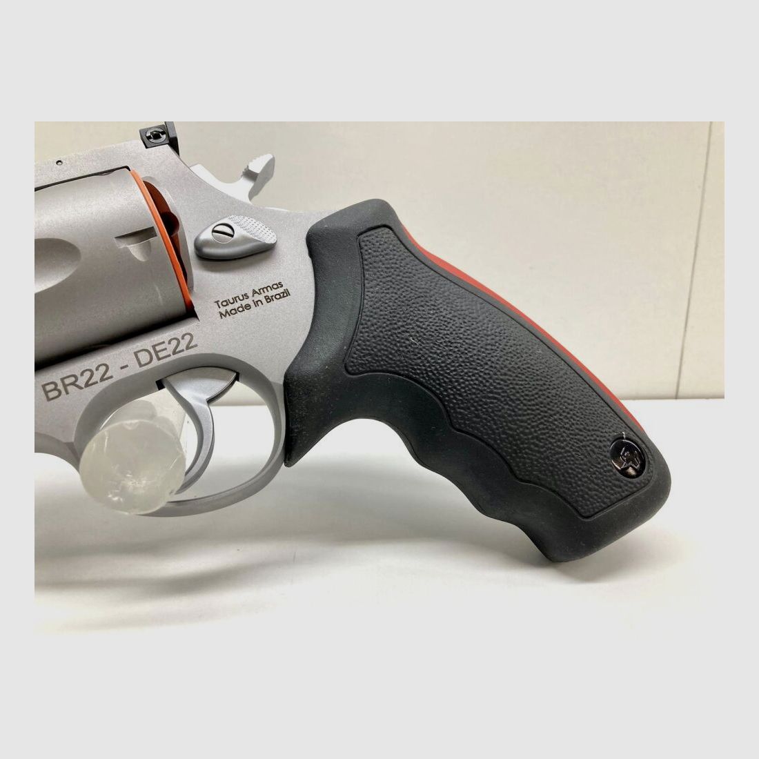 TAURUS	 Raging Bull  - Waffen Friedrichs