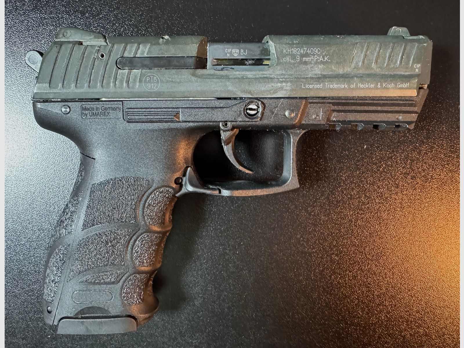 Heckler & Koch P30 9 mm P.A.K. inkl. Koffer, Abschussbecher & Anleitung