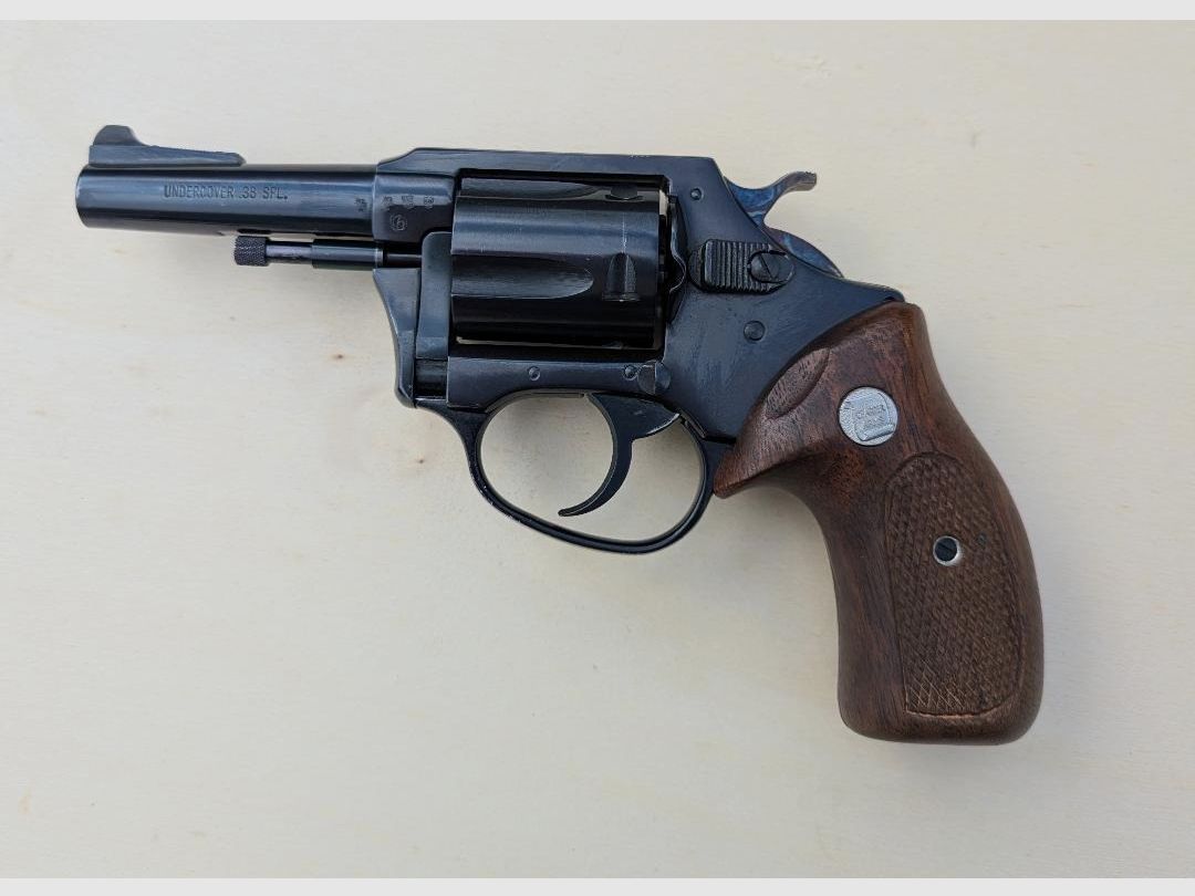 Charter Arm Revolver Undercover  3" in .38Special 