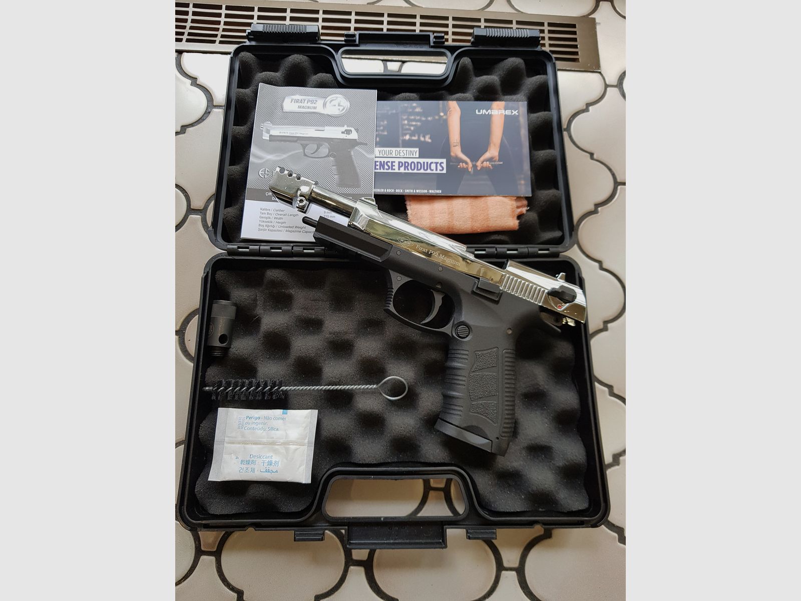 Ekol Firat Magnum Chrom Schreckschusspistole 9mm P.A.K. Samlerstück mit Kompensator