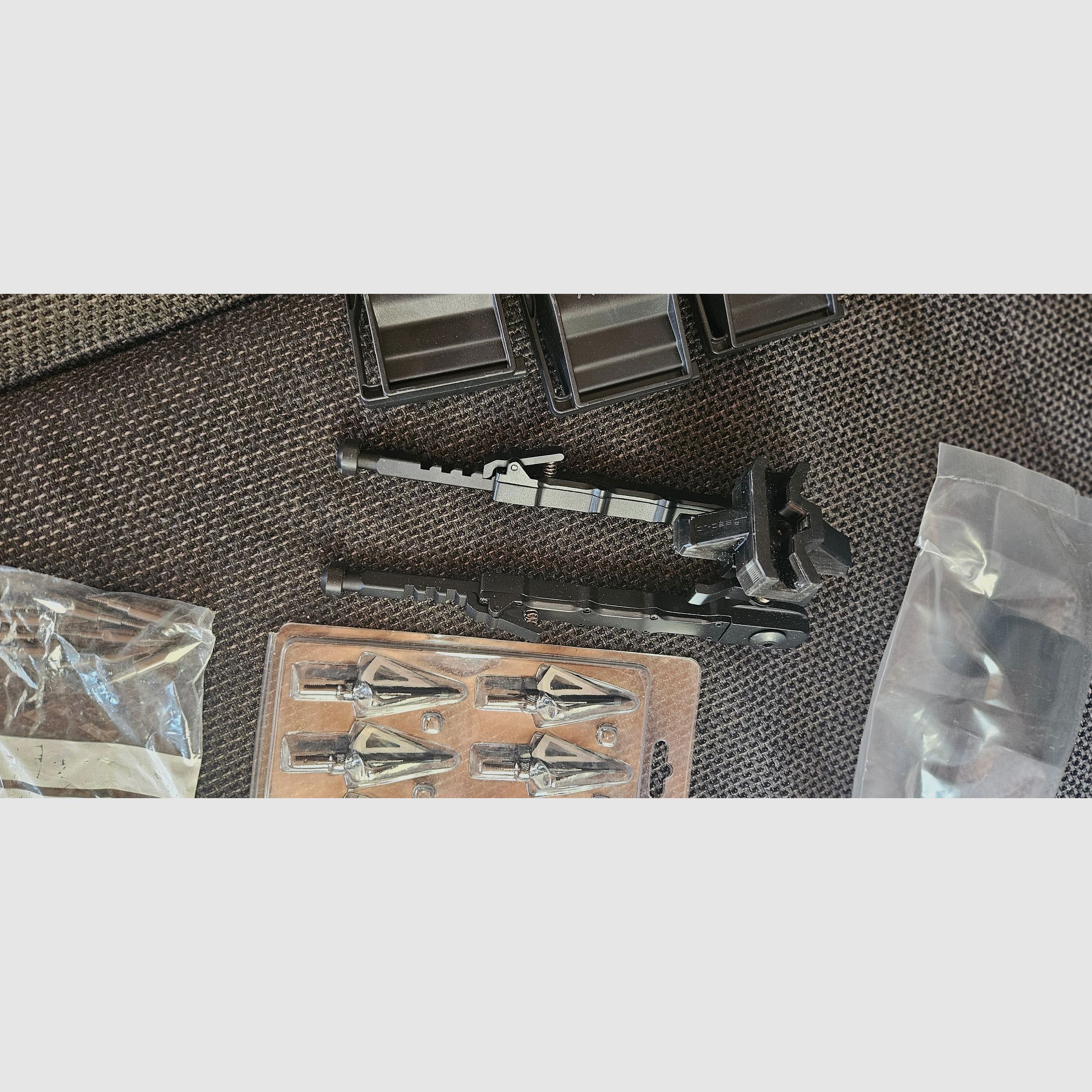 Siege 300 + magazine + bag + lots of accessories
