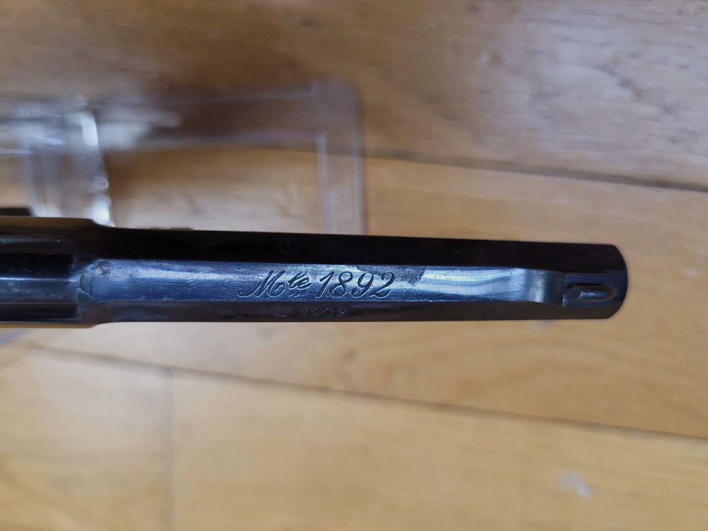 Sehr schöner Dienstrevolver 1892 – Gebräuchlich, aber mythisch – Höhepunkt des Revolvers Made in France – Kaliber 8mm92 – Waffe von 1902 wieder geprüft in Belgien – TBE, Bild 1 von 22
