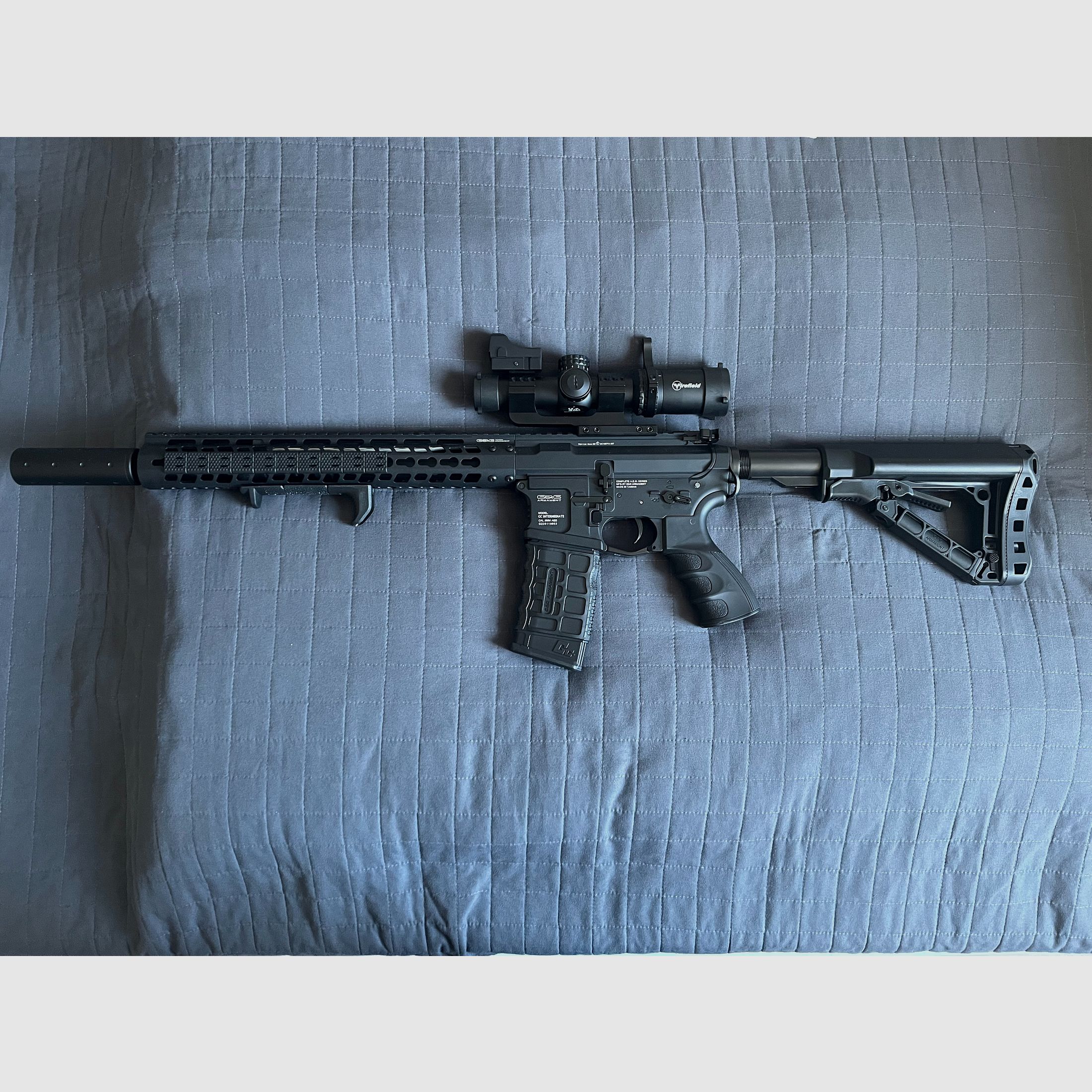 G&G GC16 E.T.U. Wild Hog 13.5 Inch S-AEG con accessori - libero da 18