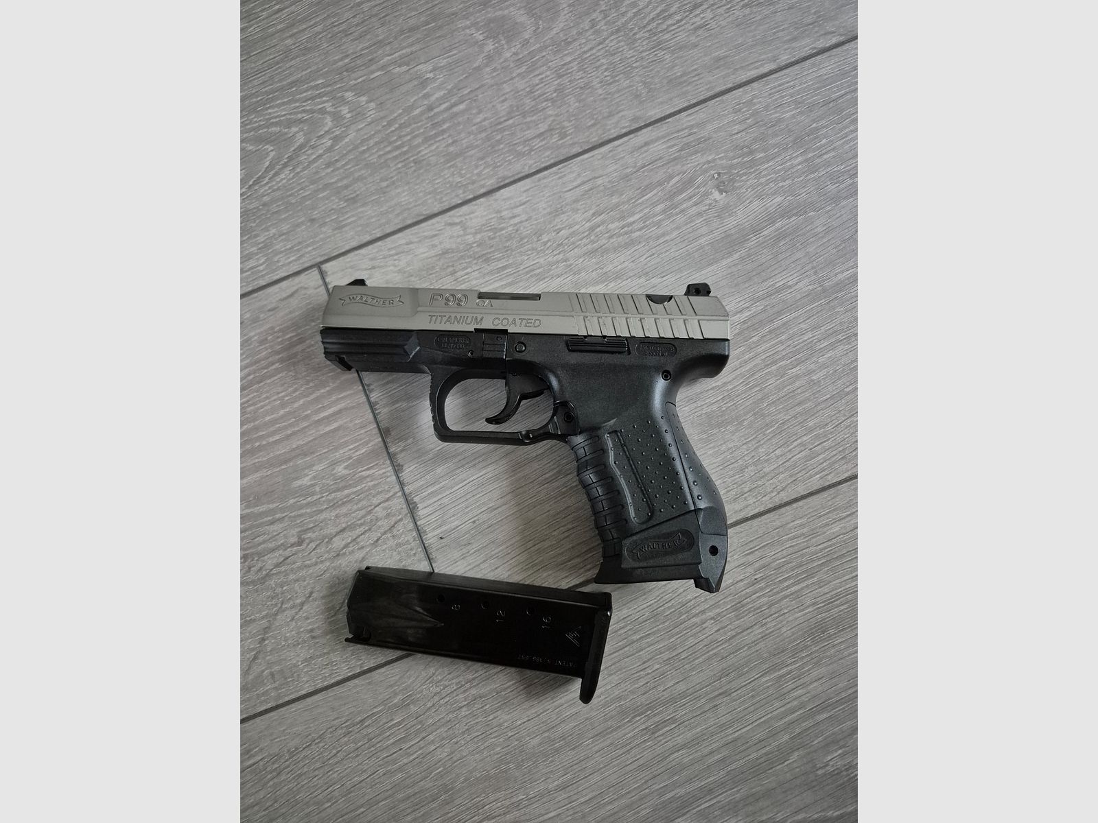 Walther P99 QA Rivestito in Titanio