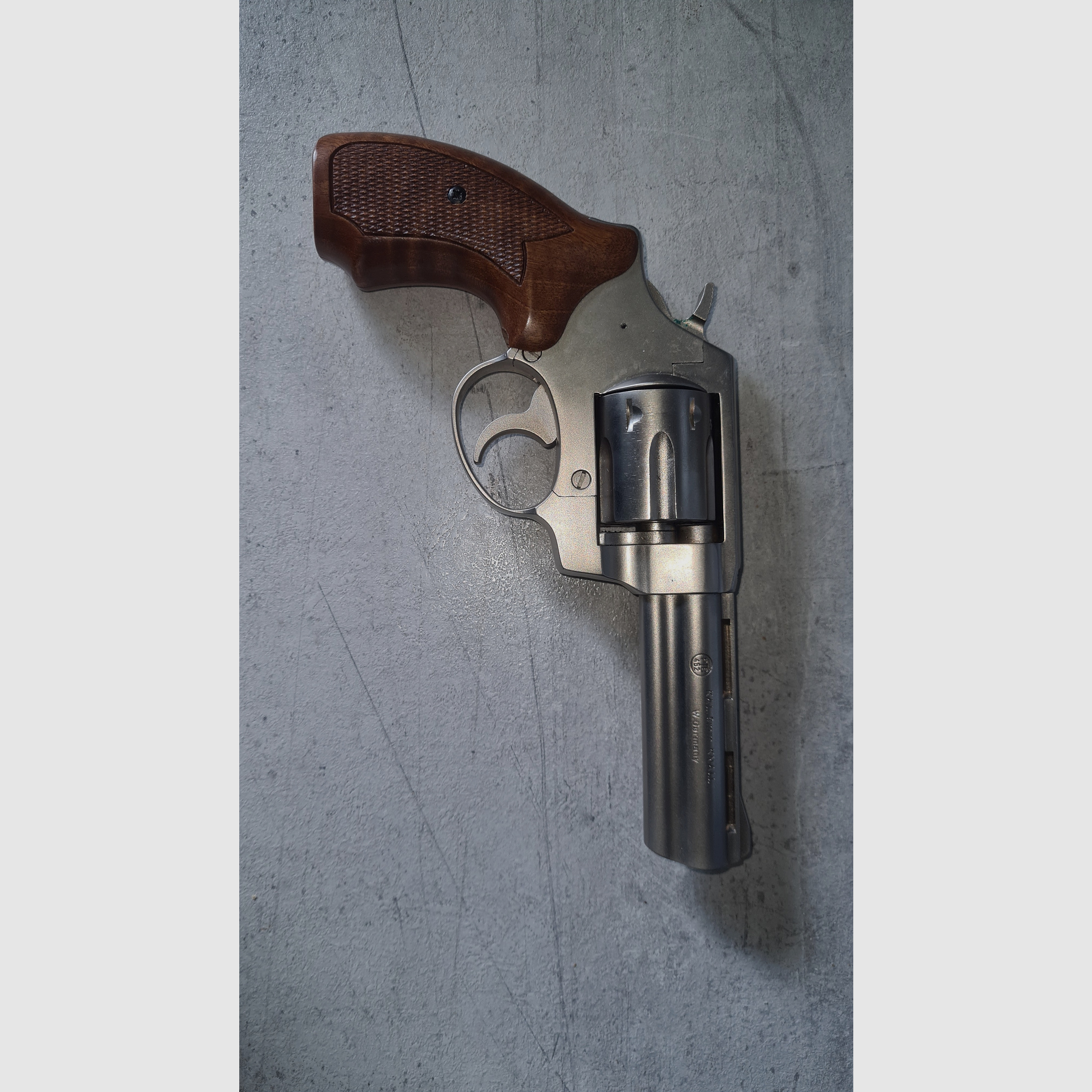 Röhm RG99 Schreckschuss Revolver, matt vernickelt, Kal. 9mm Knall PTB452