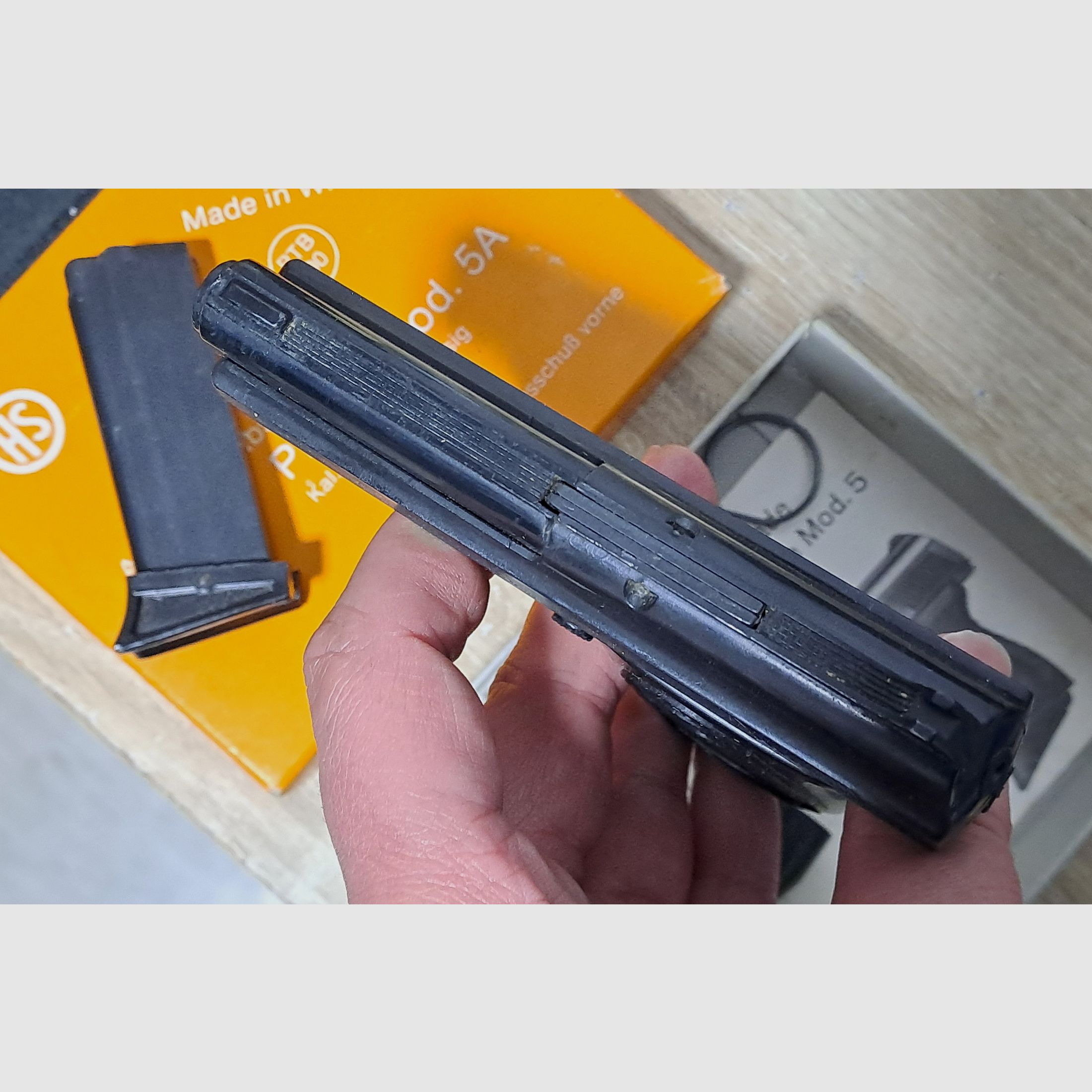 HS Mod.5 im Kal. 8 mm Knall/ PTB 100/2 mit Verpackung!