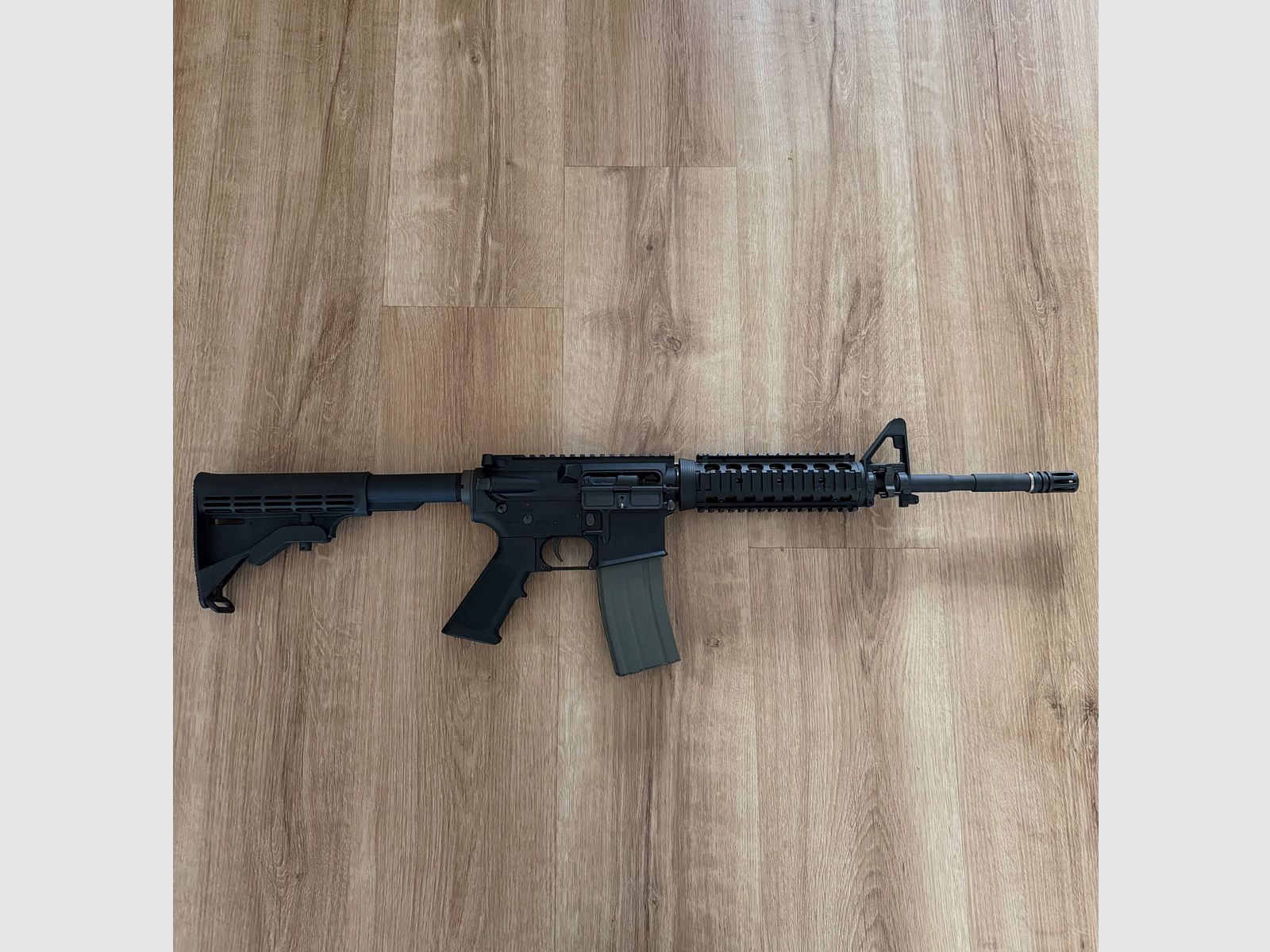 Ares M4 S-AEG, Bild 1 von 8